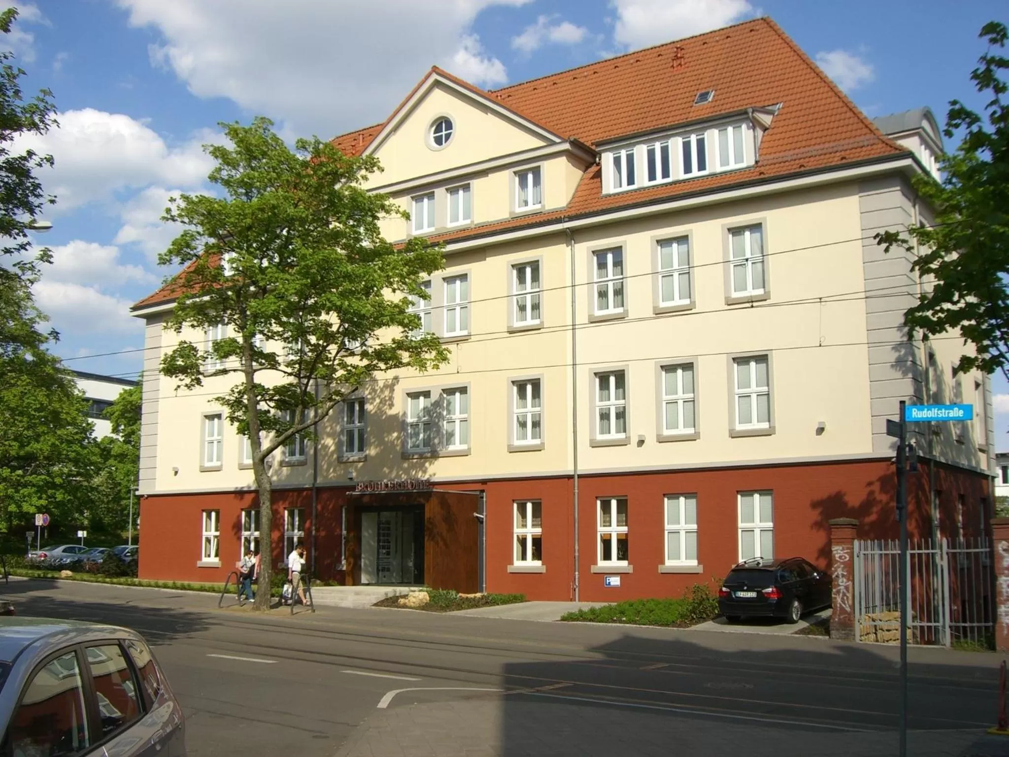 Facade/entrance in Hotel Brühlerhöhe