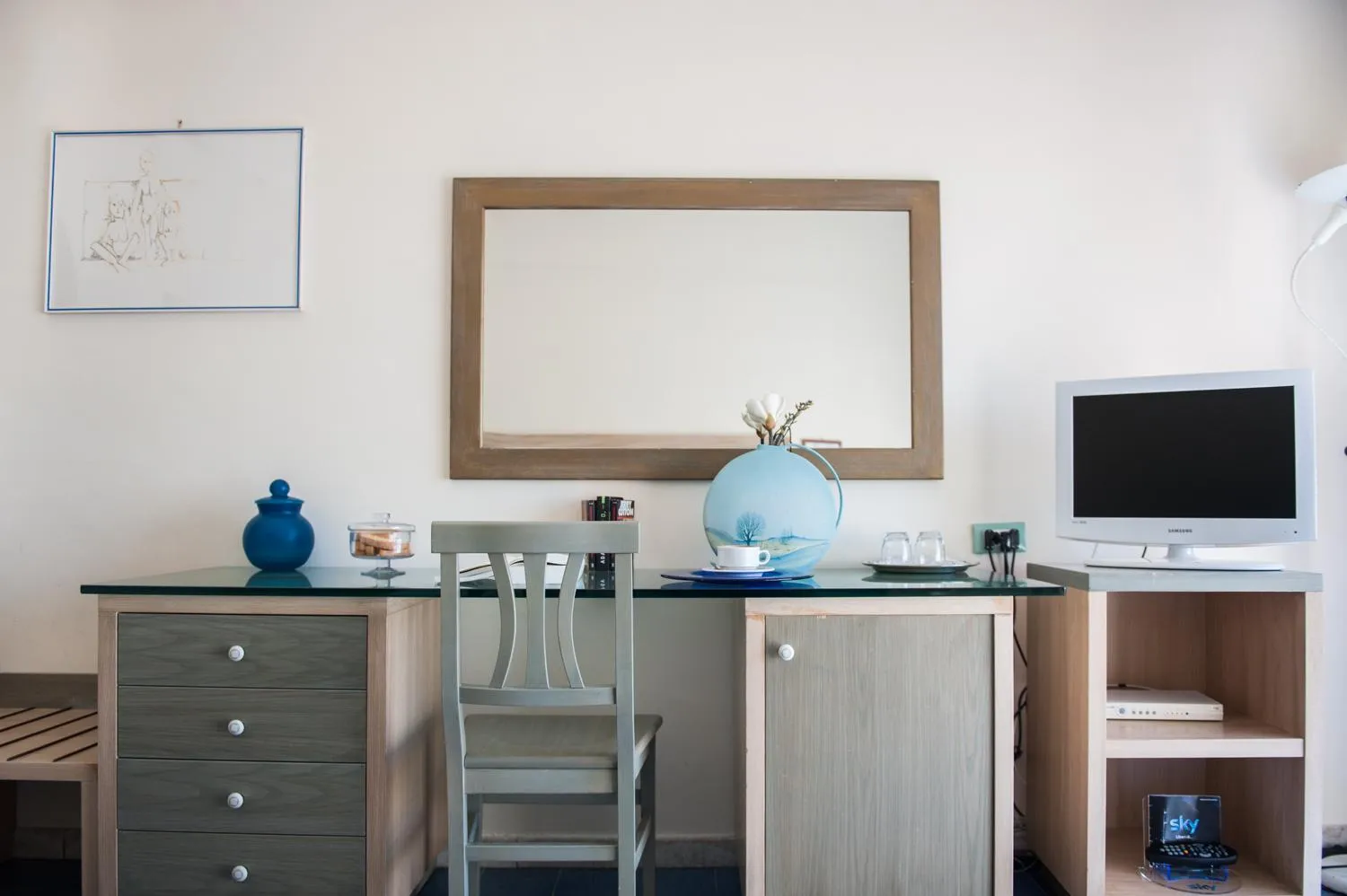 Decorative detail in Summit Hotel