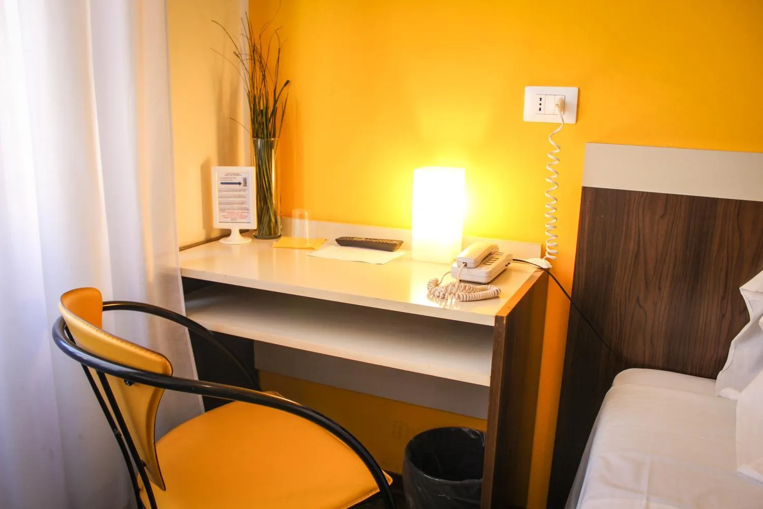 Bedroom, Bed in Hotel Centrale