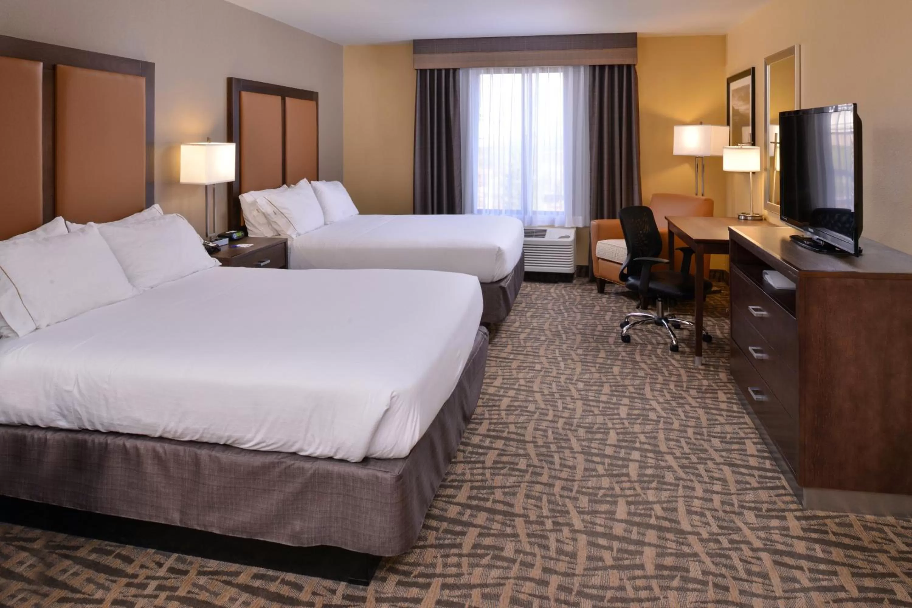Photo of the whole room, Bed in Holiday Inn Express & Suites Page - Lake Powell Area by IHG