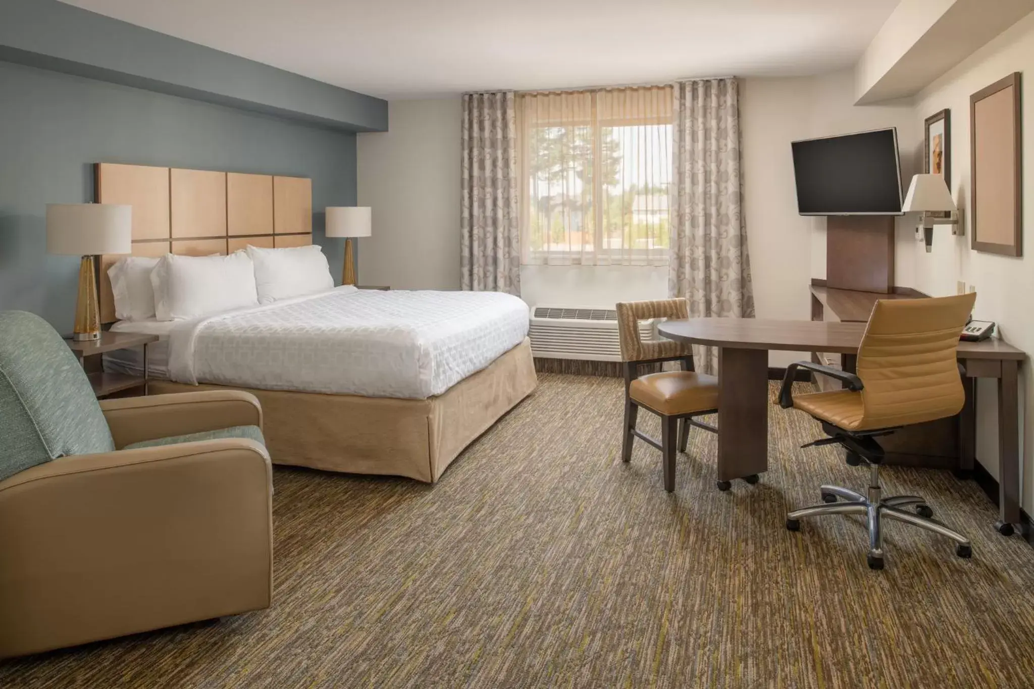 Photo of the whole room in Candlewood Suites Vancouver/Camas, an IHG Hotel