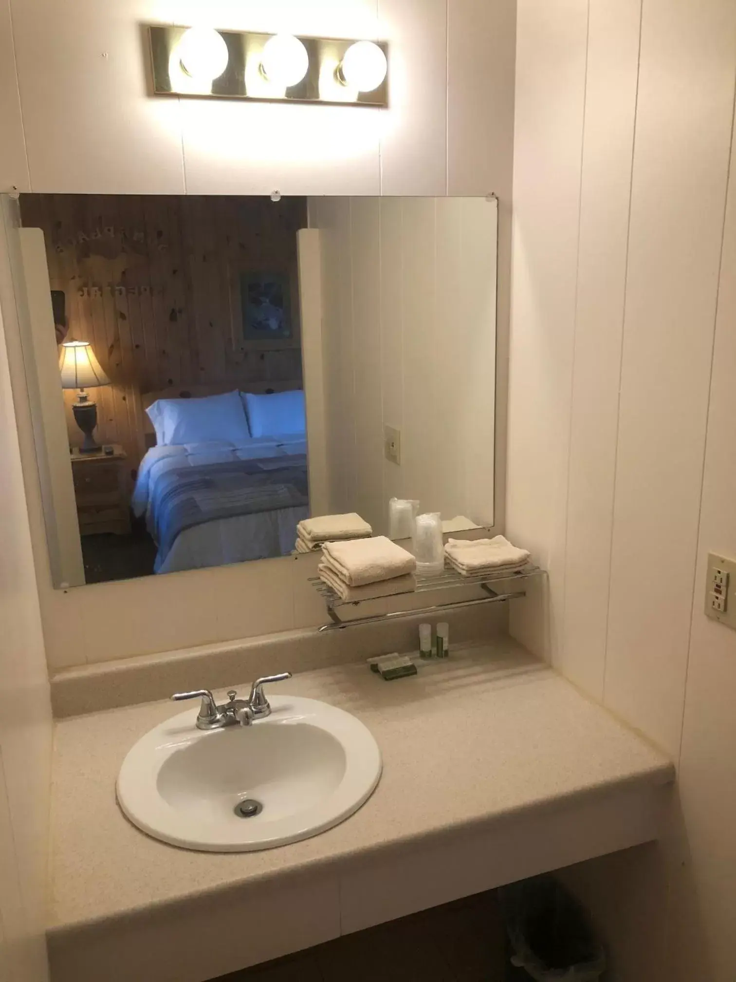 Bathroom in Holiday Motel