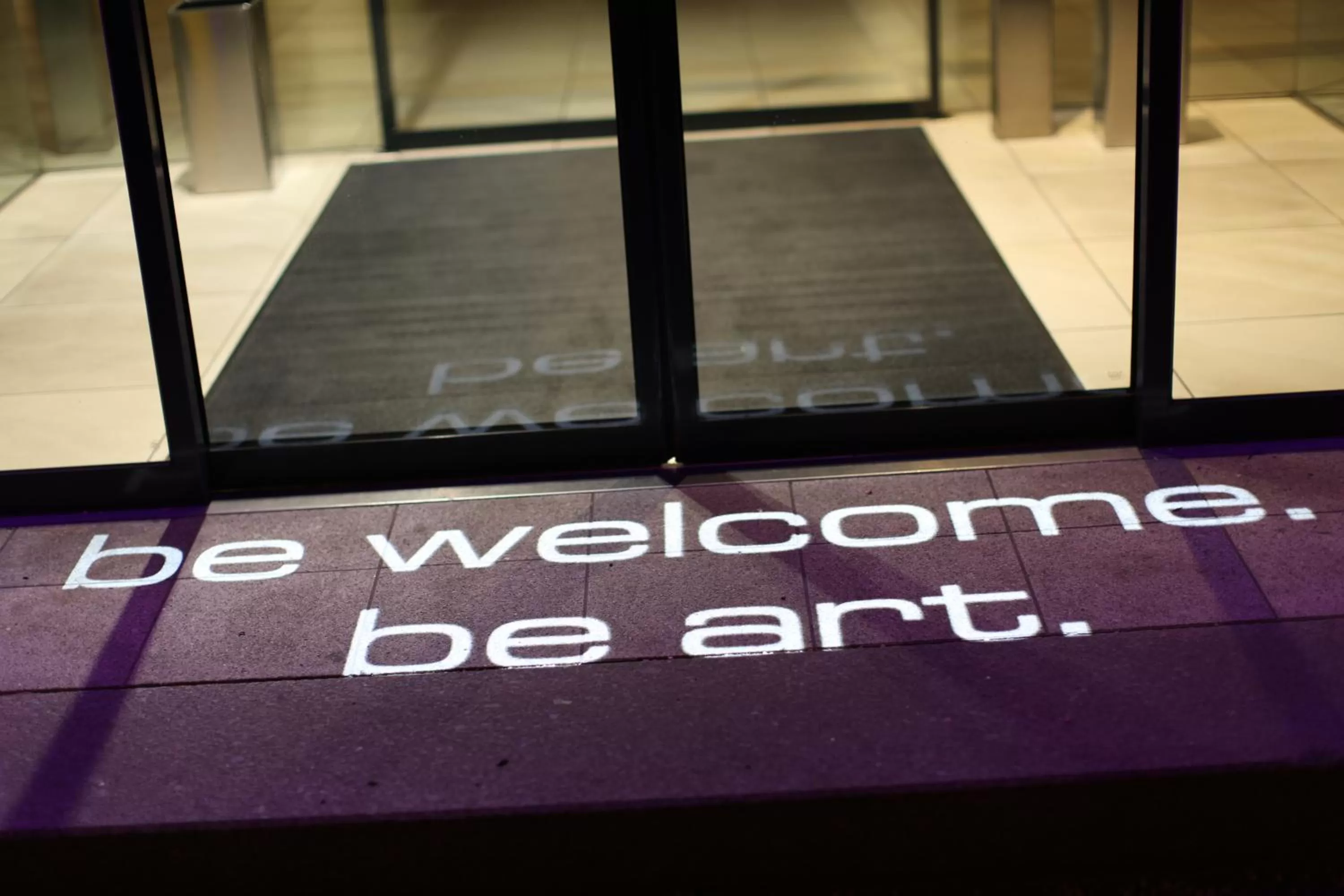 Facade/entrance in arte Hotel Linz