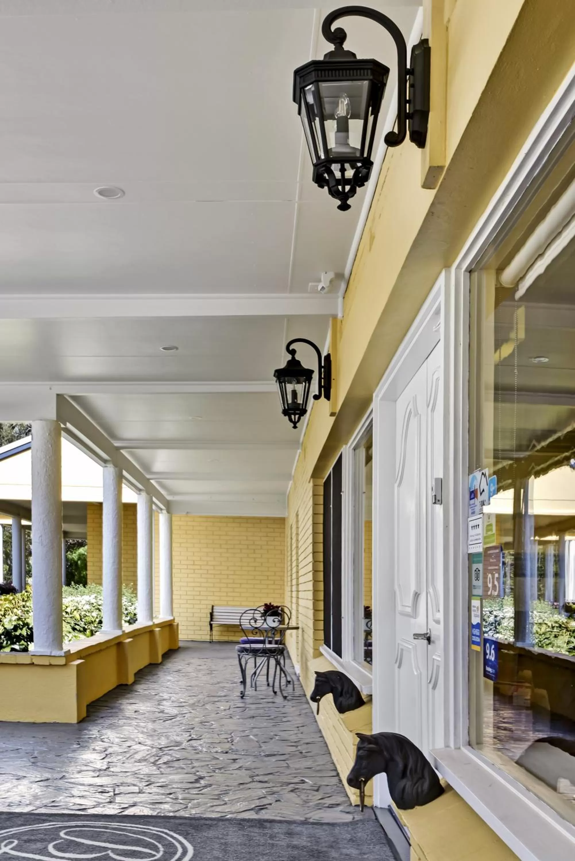 Facade/entrance in Bundanoon Lodge