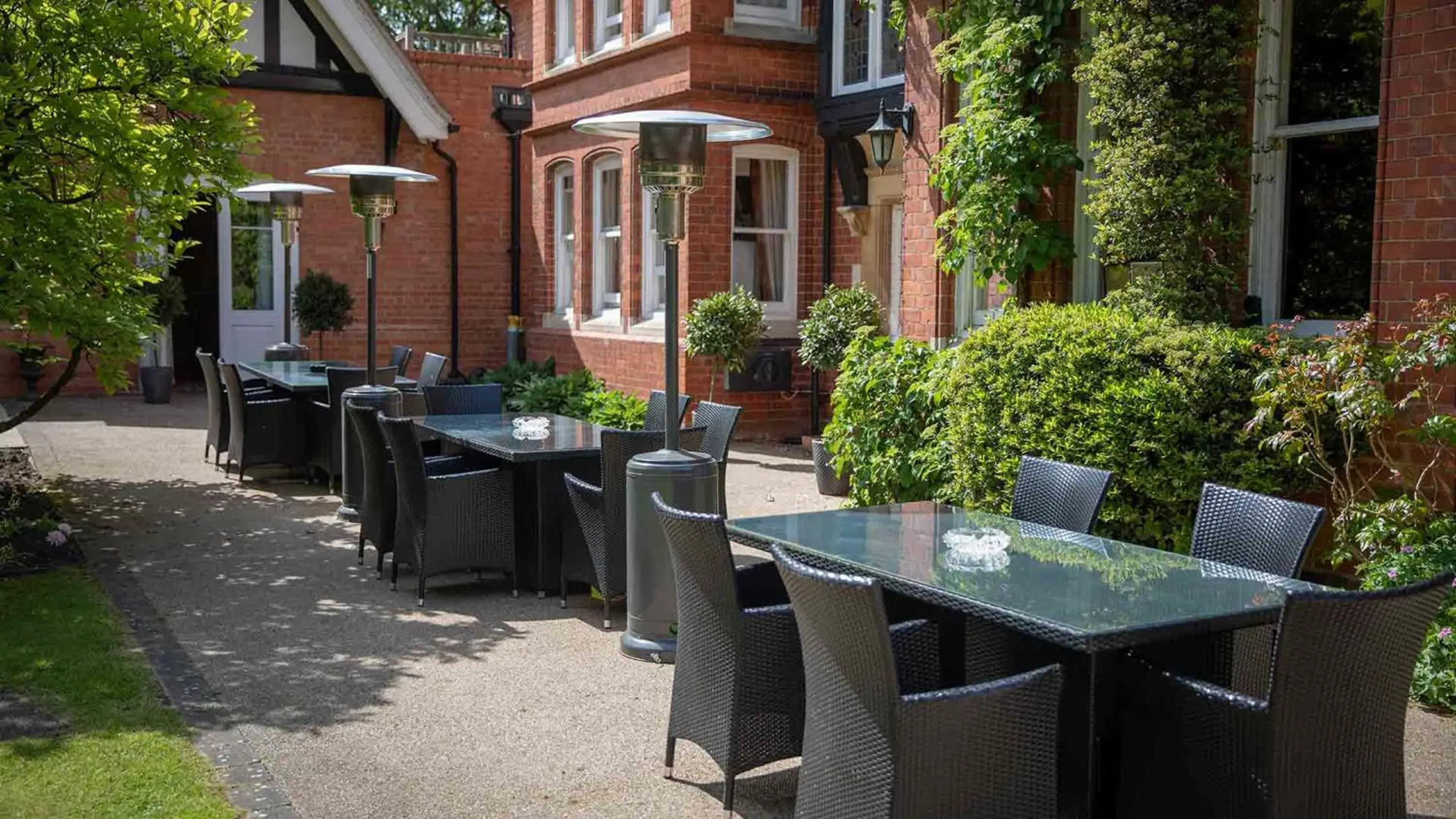 Patio, Restaurant/Places to Eat in The Dower House Hotel