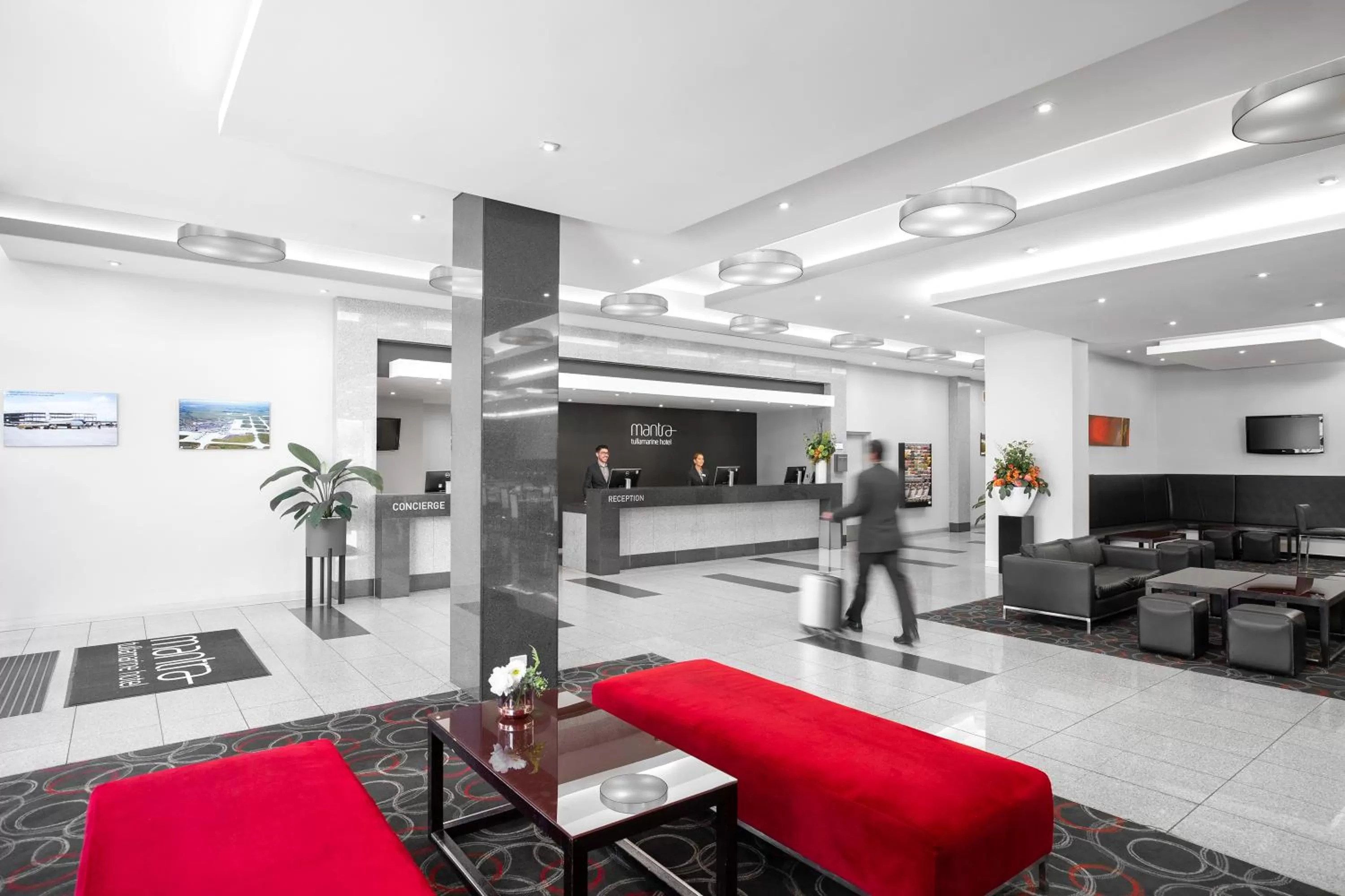 Lobby or reception in Mantra Melbourne Airport