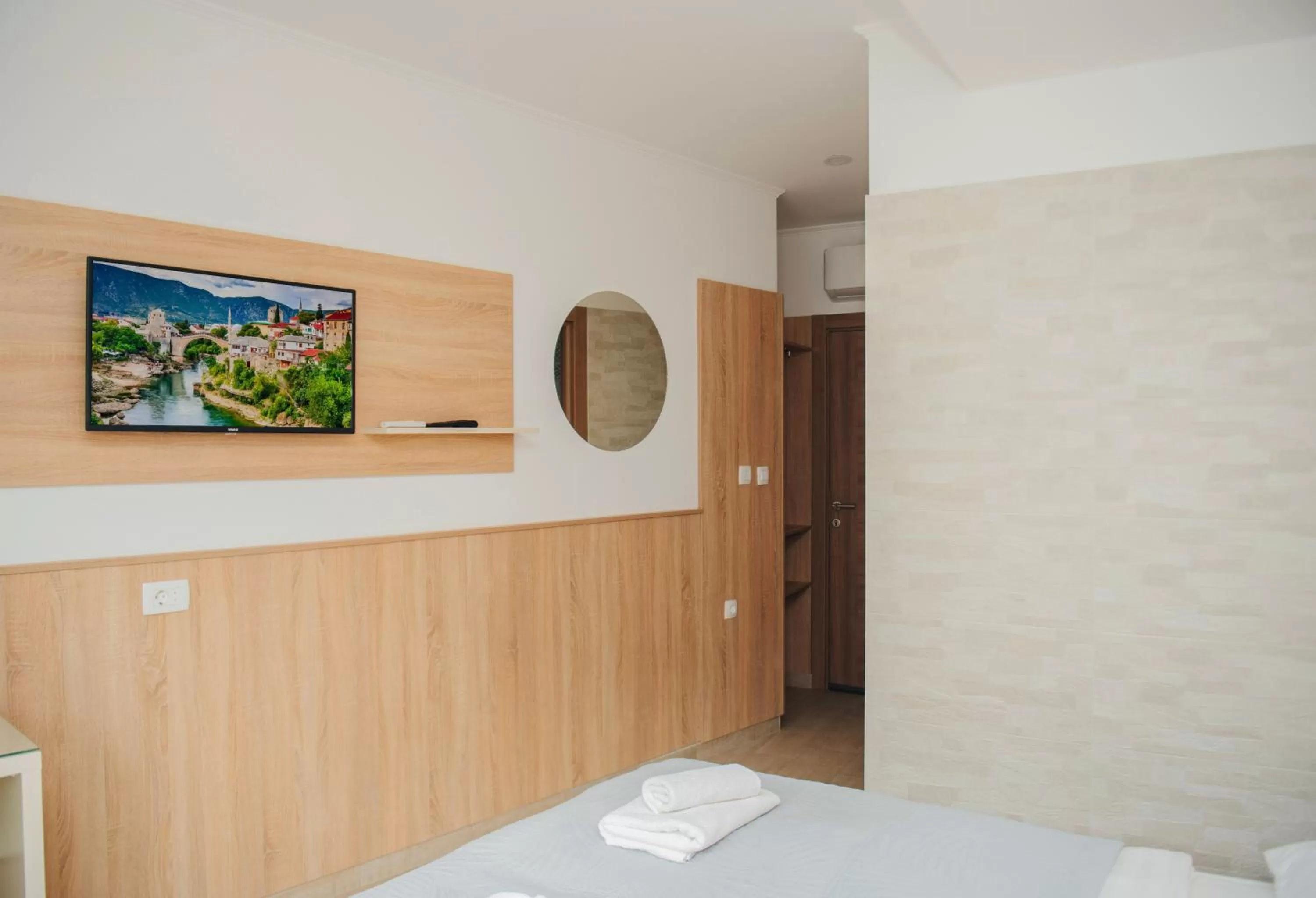 TV and multimedia, Bed in Hotel - Villa Lejla