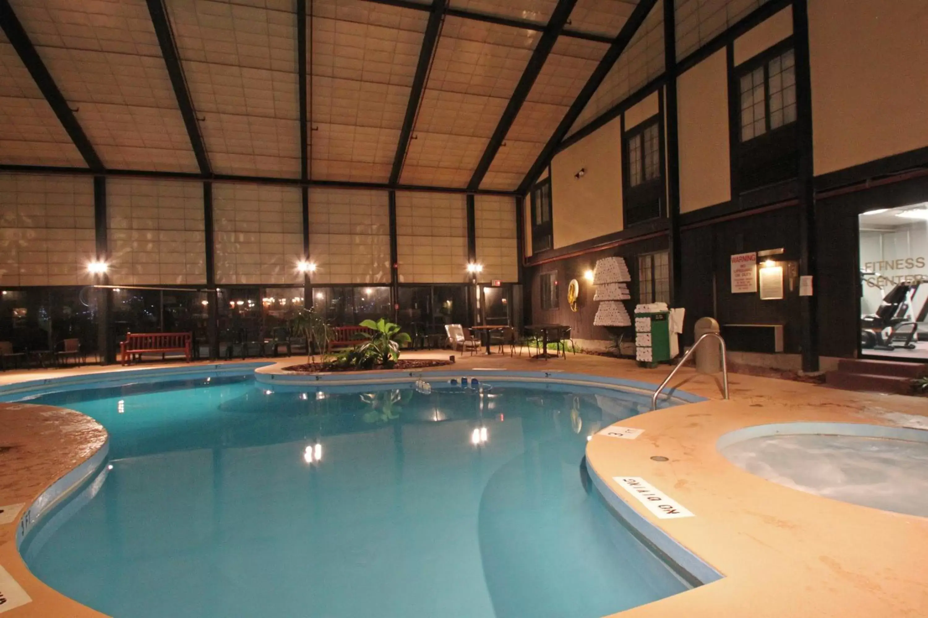 Decorative detail, Swimming Pool in Fireside Inn & Suites West Lebanon