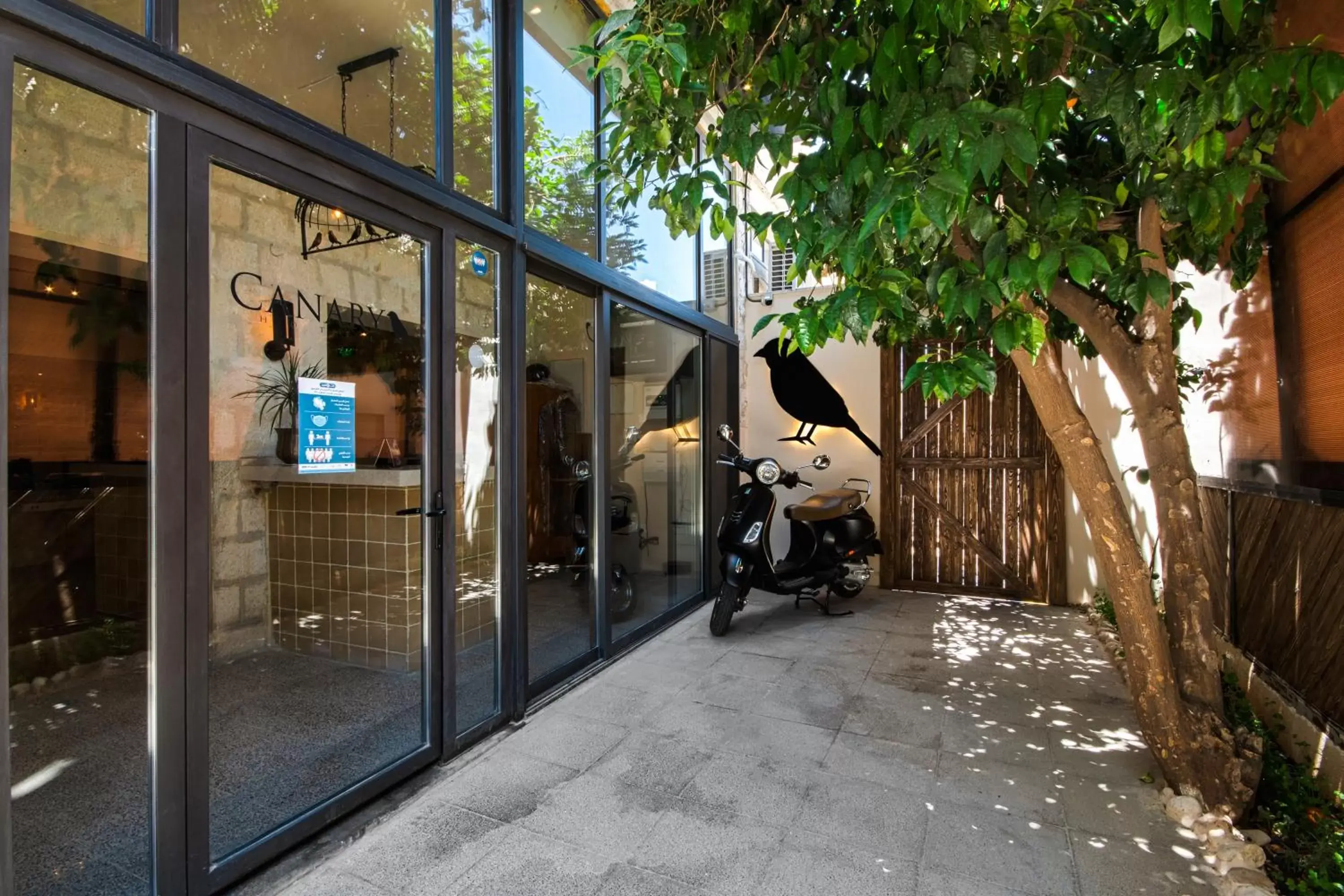 Facade/entrance in Canary Boutique Hotel Facade/entrance in Canary Boutique Hotel