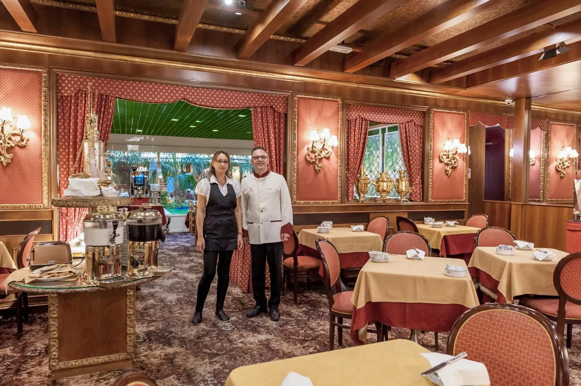 Staff, Restaurant/Places to Eat in Hotel Venezia