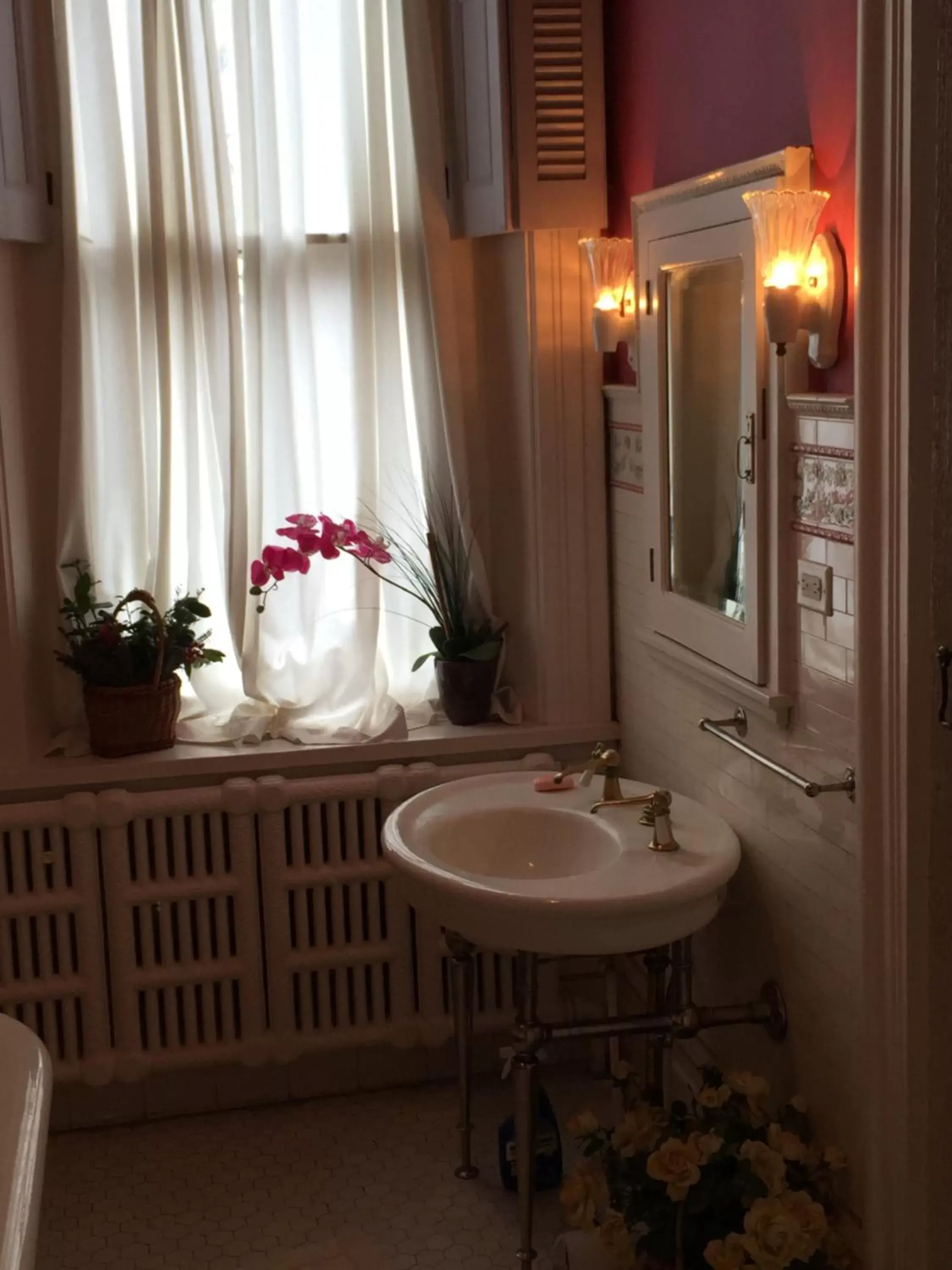 Bathroom in Susquehanna Manor Inn