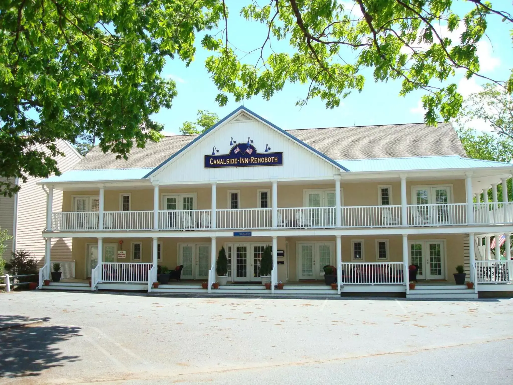 Property Building in Canalside Inn