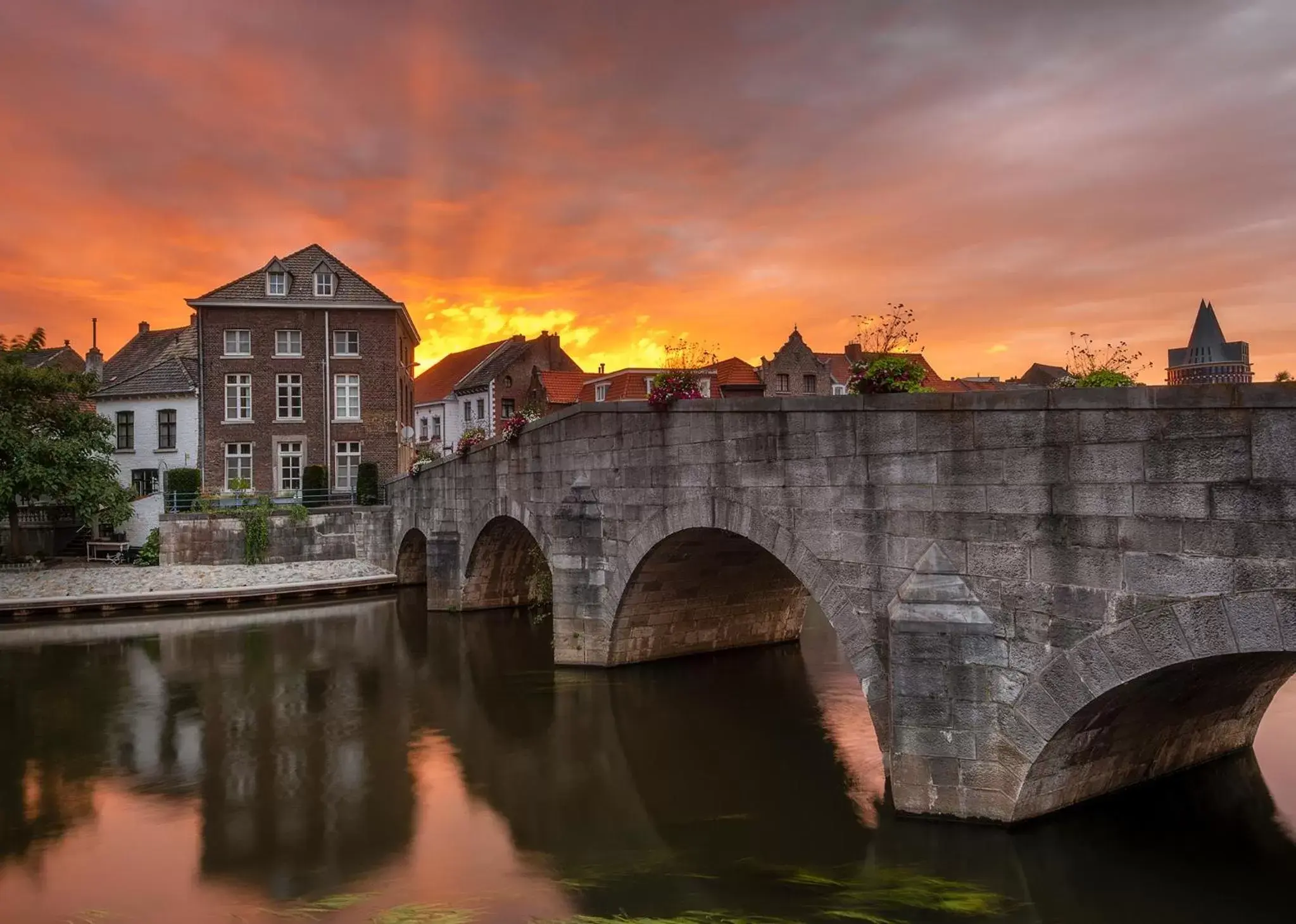 Sunrise/Sunset in Grand Hotel Valies