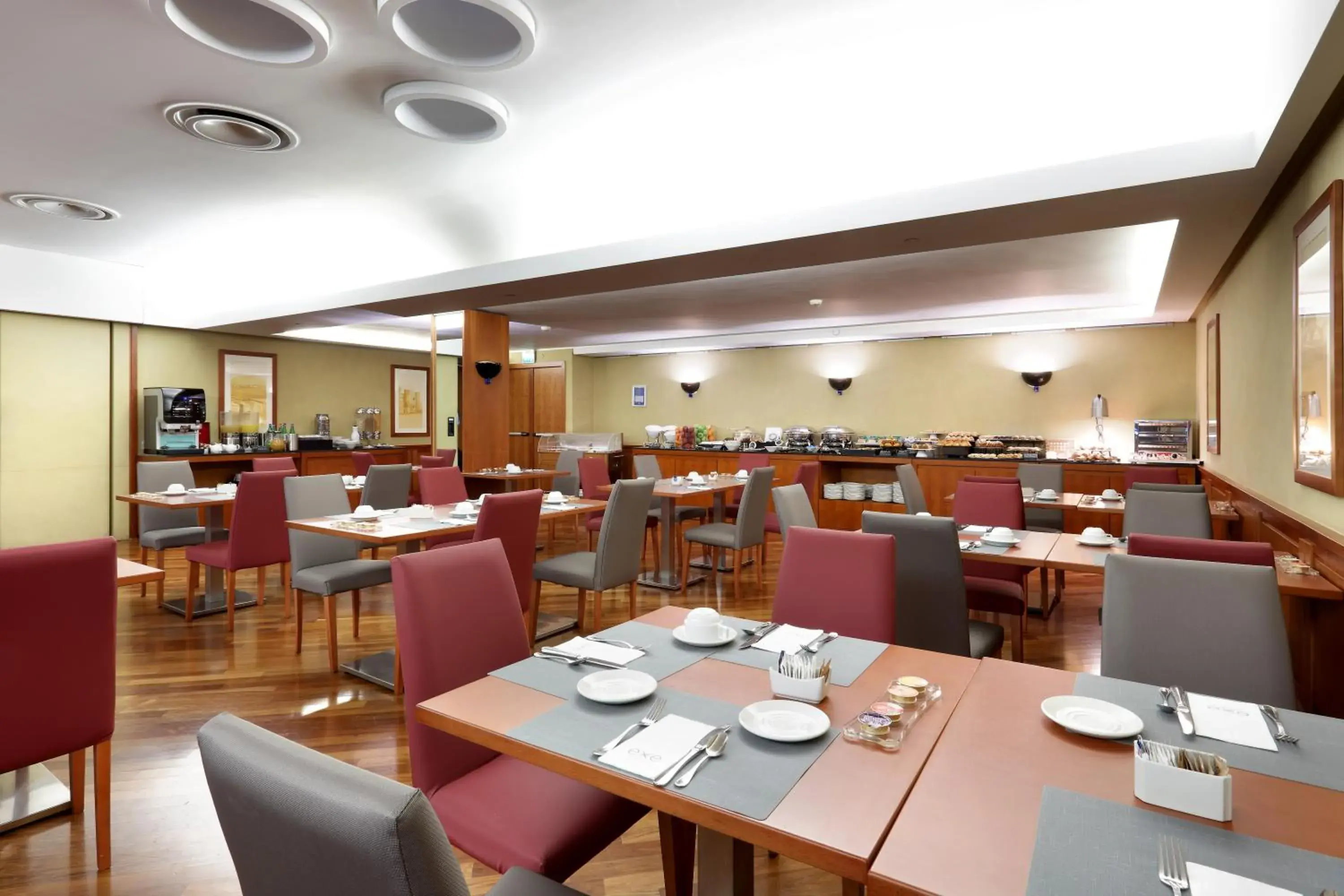 Lounge or bar in Exe Majestic Lounge or bar in Exe Majestic