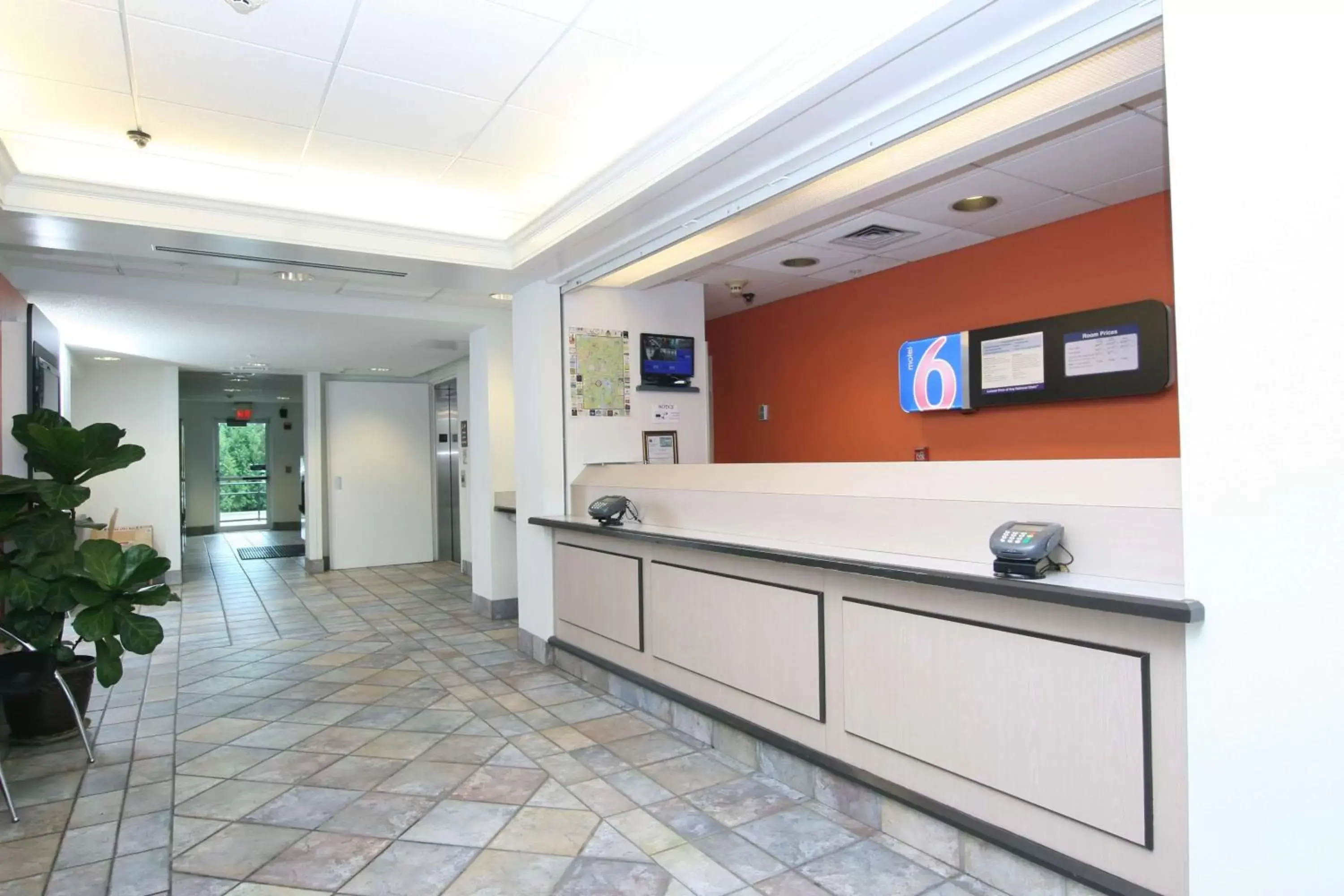 Lobby or reception, Lobby/Reception in Motel 6-Colchester, VT - Burlington