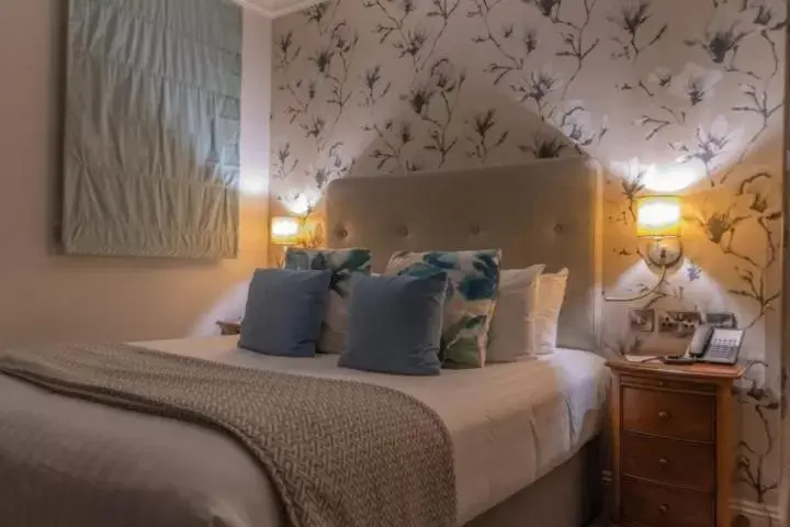 Bed in Mullion Cove Hotel & Spa