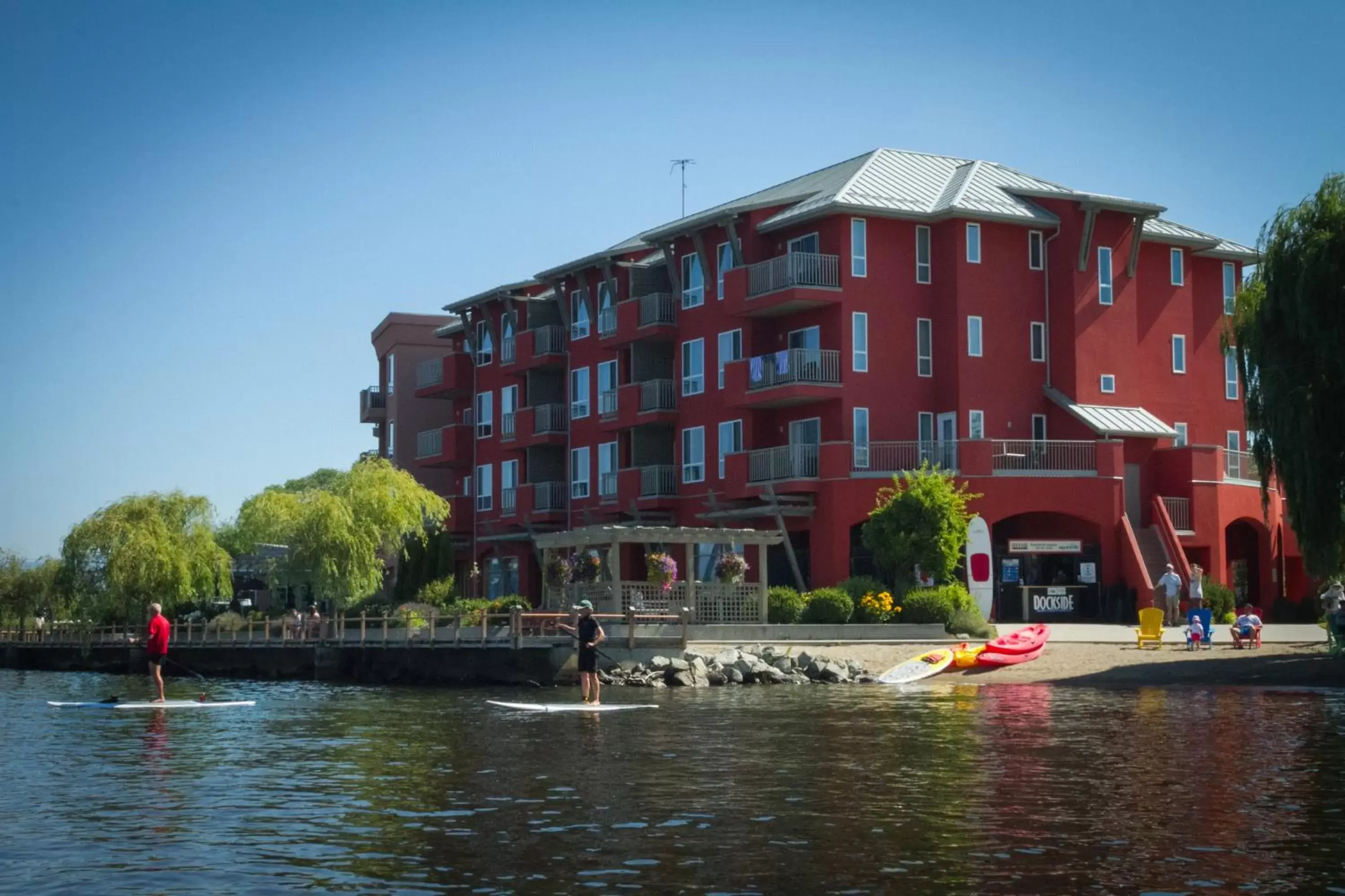 Facade/entrance in Manteo at Eldorado Resort Facade/entrance in Manteo at Eldorado Resort