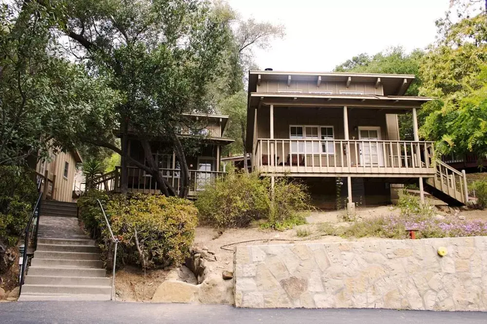 Private Cabin with Loft in Circle Bar B Guest Ranch