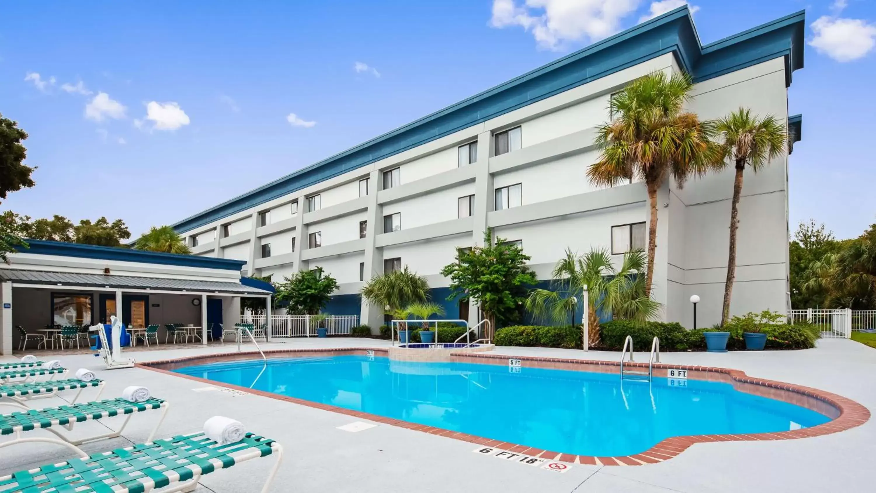 On site, Swimming Pool in Best Western Ocala Park Centre