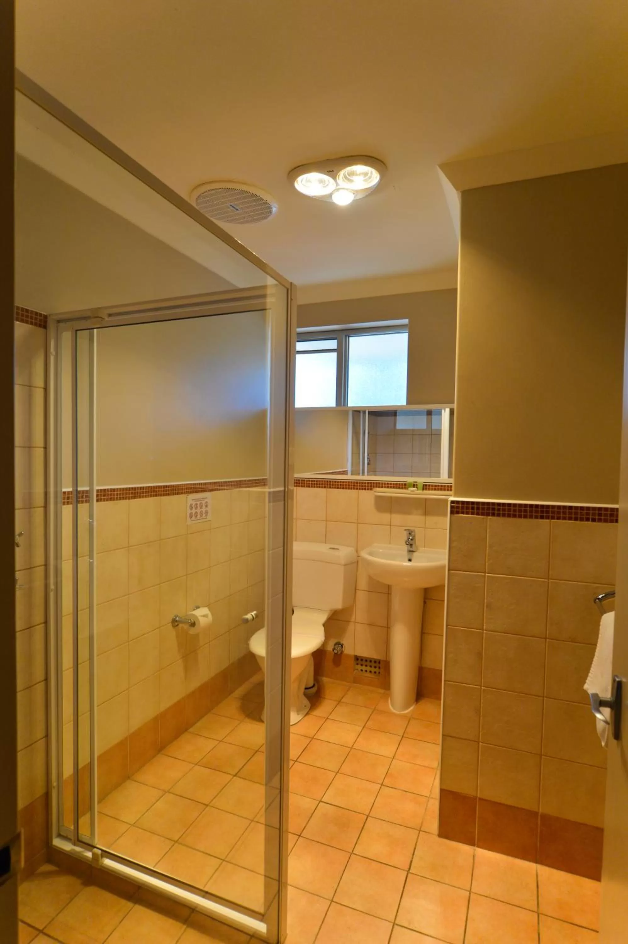 Shower in Wattle Grove Motel