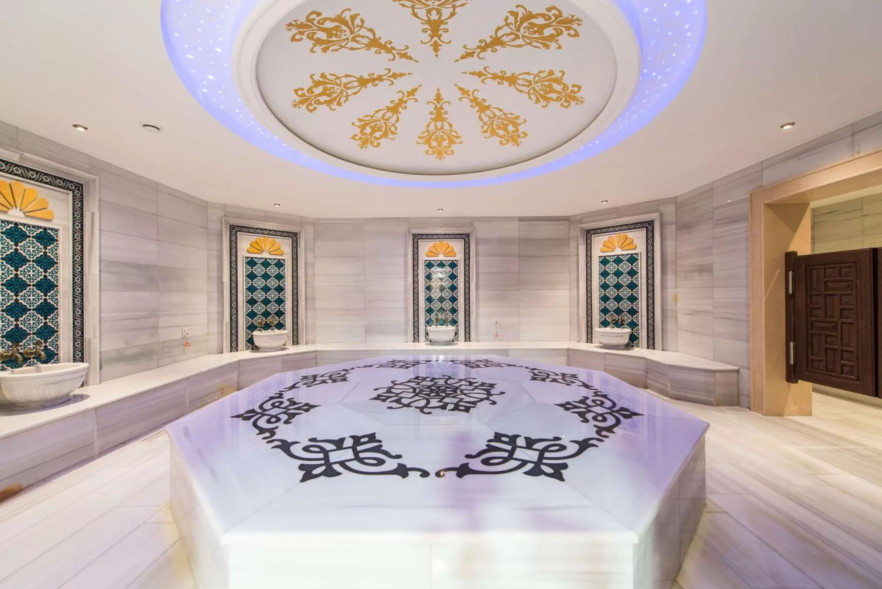 Spa and wellness centre/facilities, Bed in Radisson Blu Hotel, Ordu Spa and wellness centre/facilities, Bed in Radisson Blu Hotel, Ordu