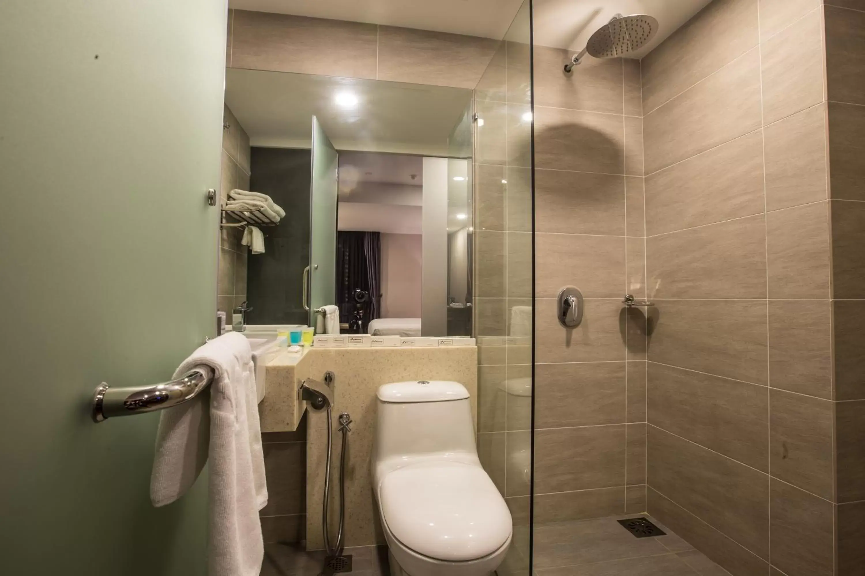 Bathroom in Manhattan Business Hotel Damansara Perdana