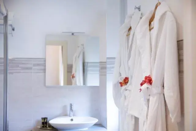 Bathroom in Hotel Jolanda