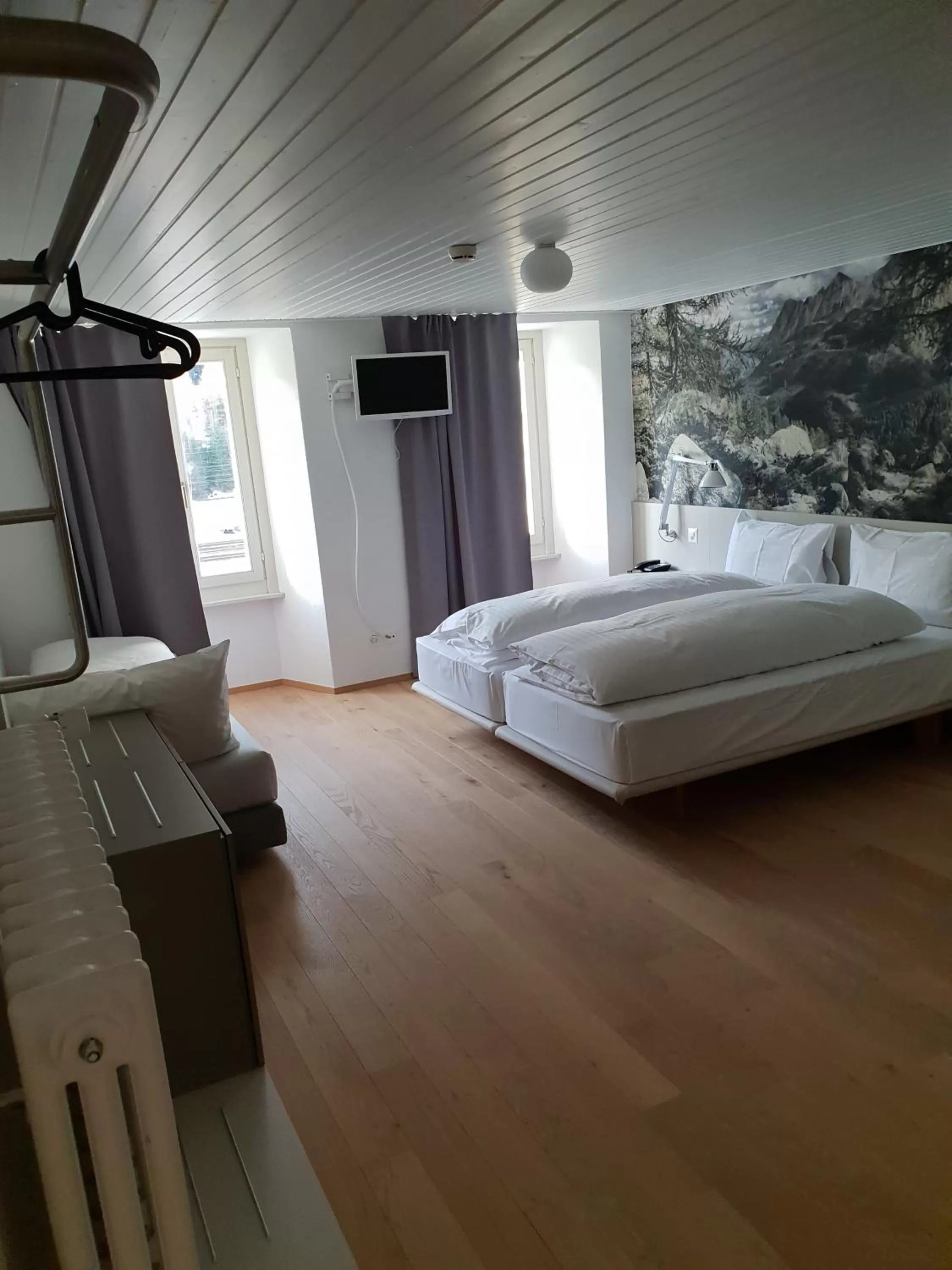 Bedroom, Bed in Hotel & Restaurant Forni