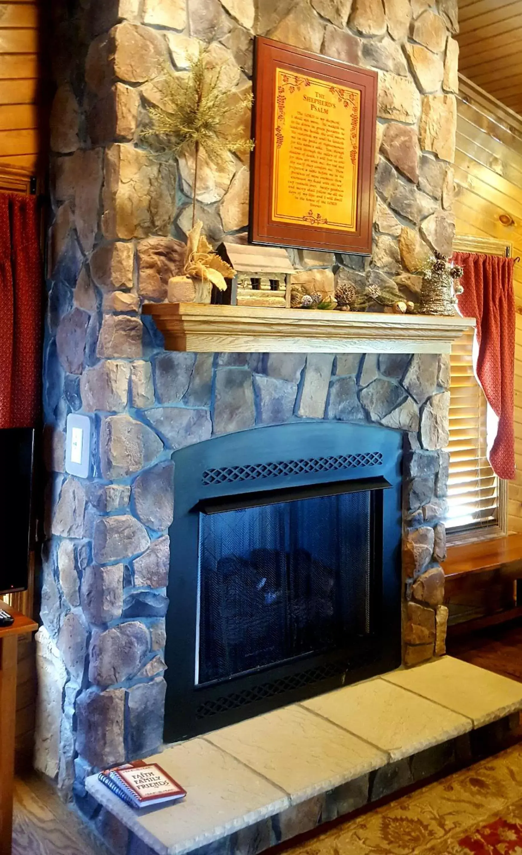 TV/Entertainment Center in Amish Blessings Cabins