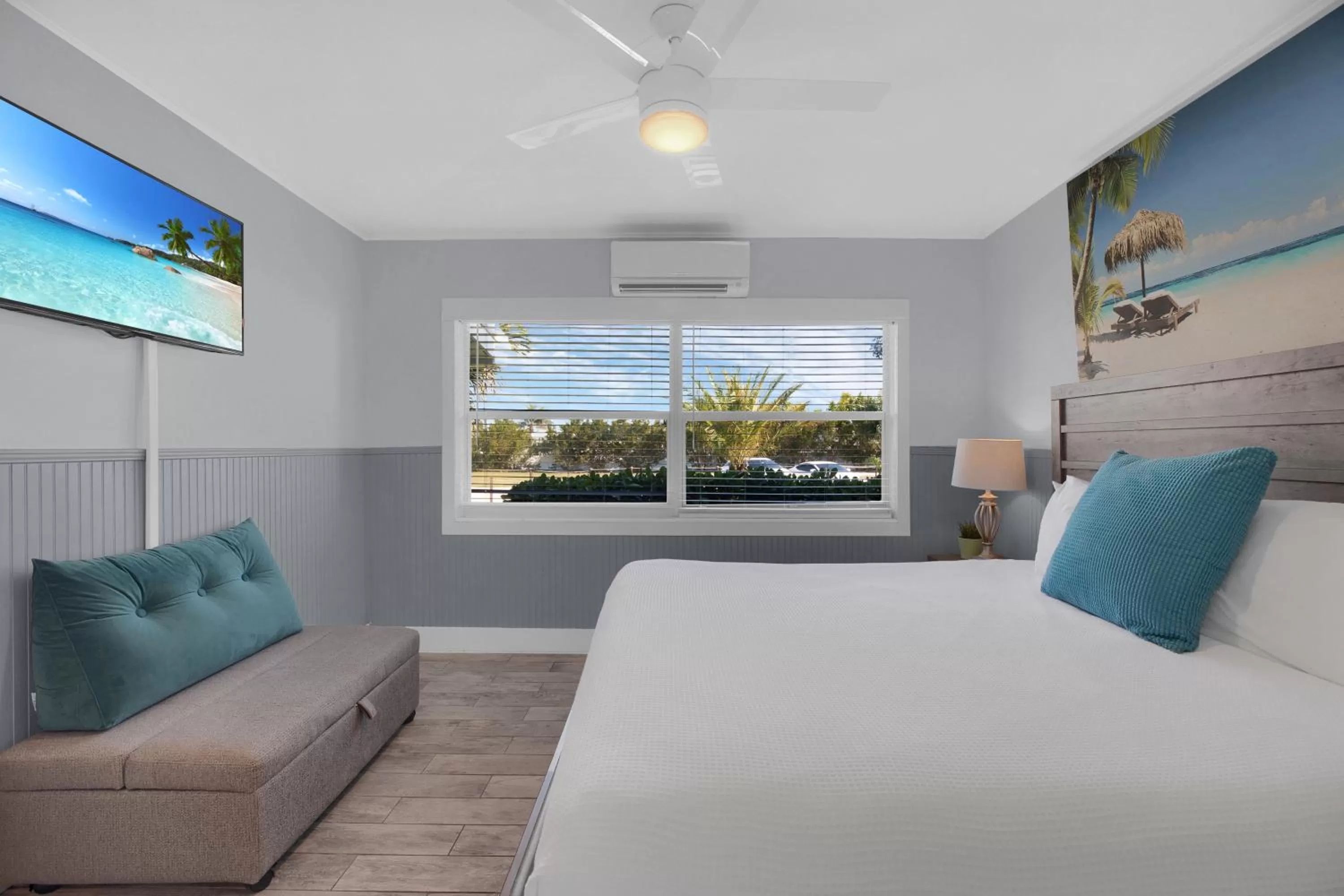Bedroom, Bed in Seascape Resort & Marina