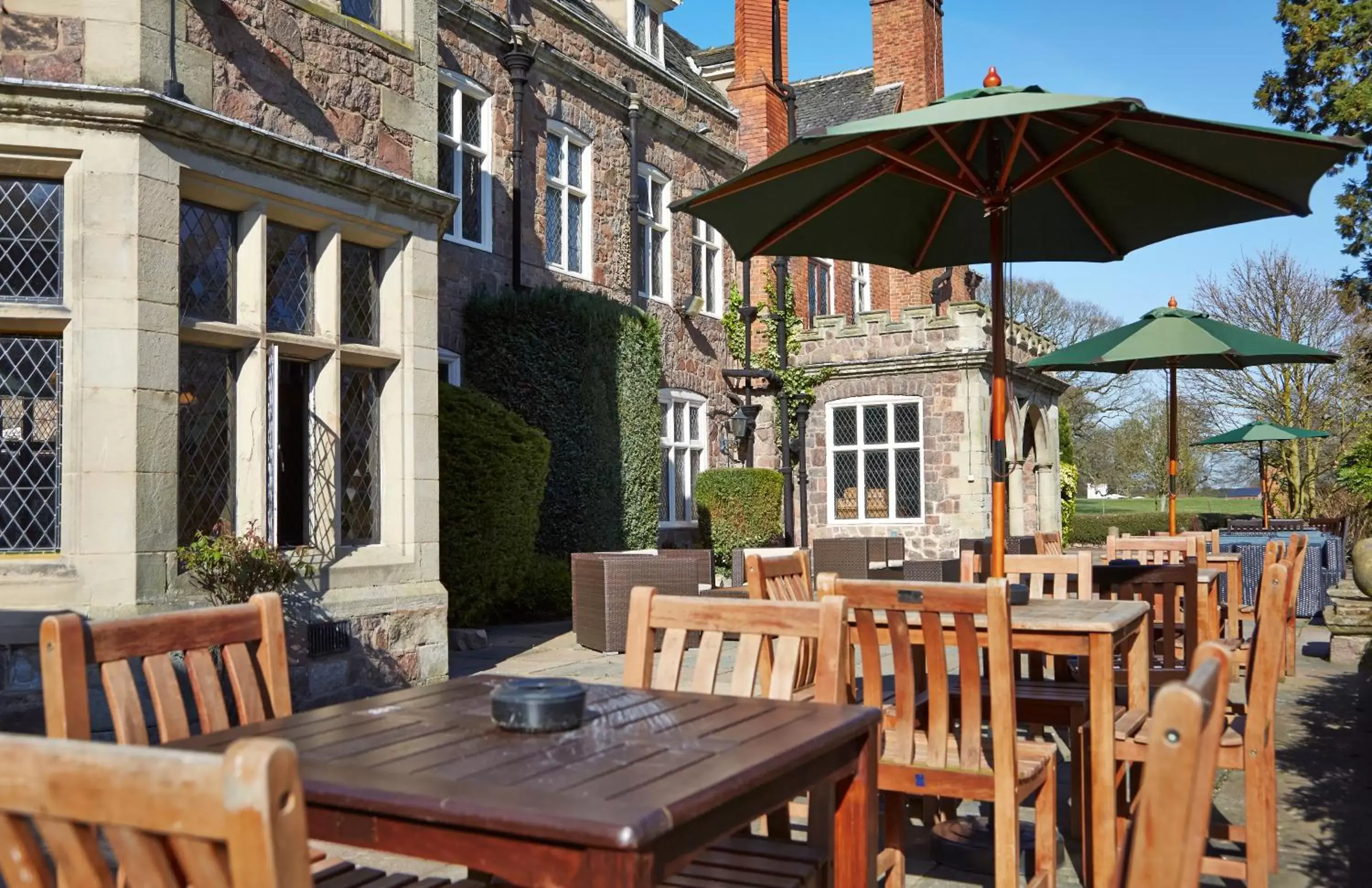 Patio, Restaurant/Places to Eat in Rothley Court Hotel by Greene King Inns