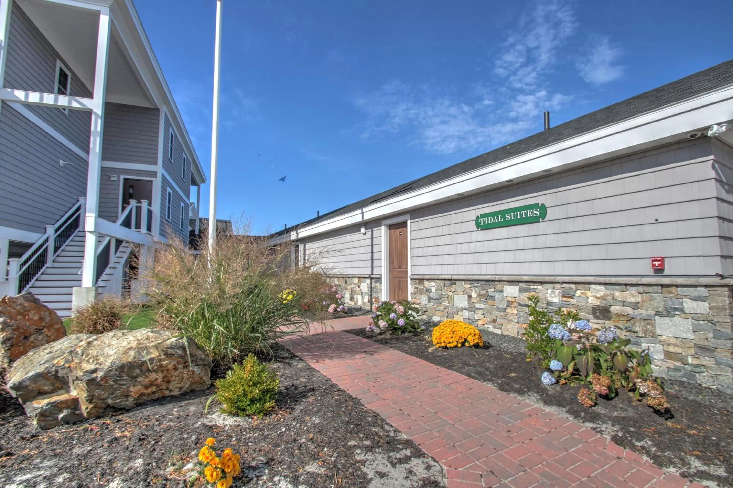 Property Building in Norseman Resort on the Beach