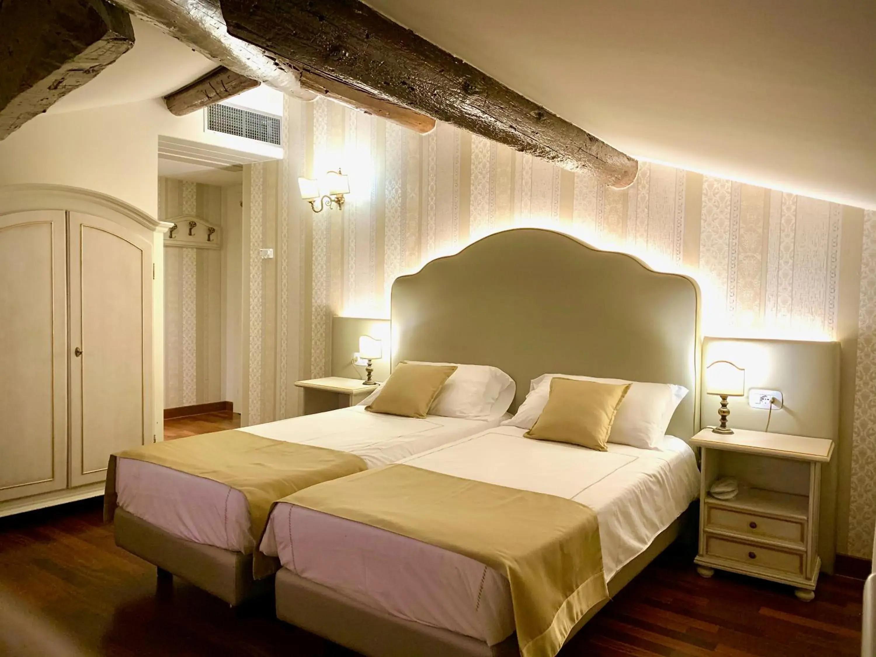 Bedroom, Bed in Albergo Ristorante Gardesana ***S