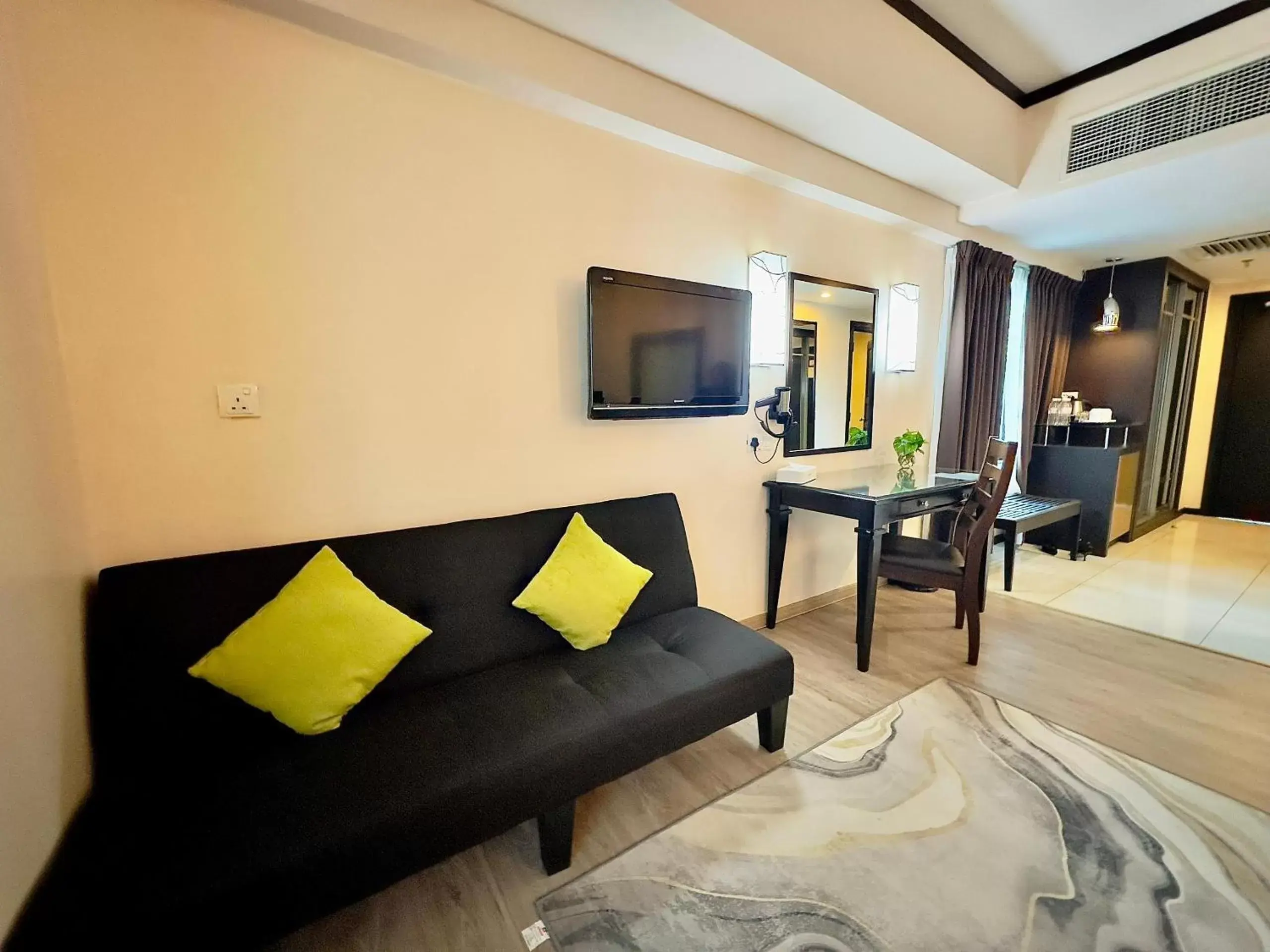 Bedroom, Seating Area in Kinta Riverfront Hotel & Suites