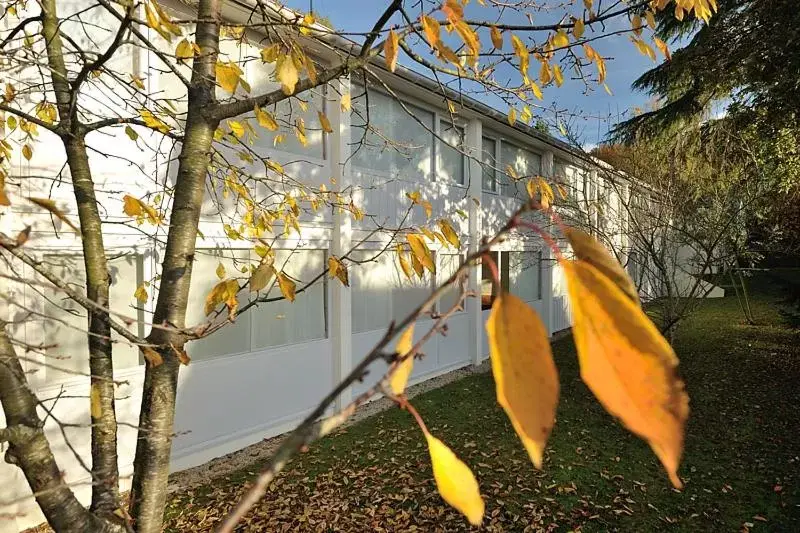 Facade/entrance in Contact Hôtel du Parc