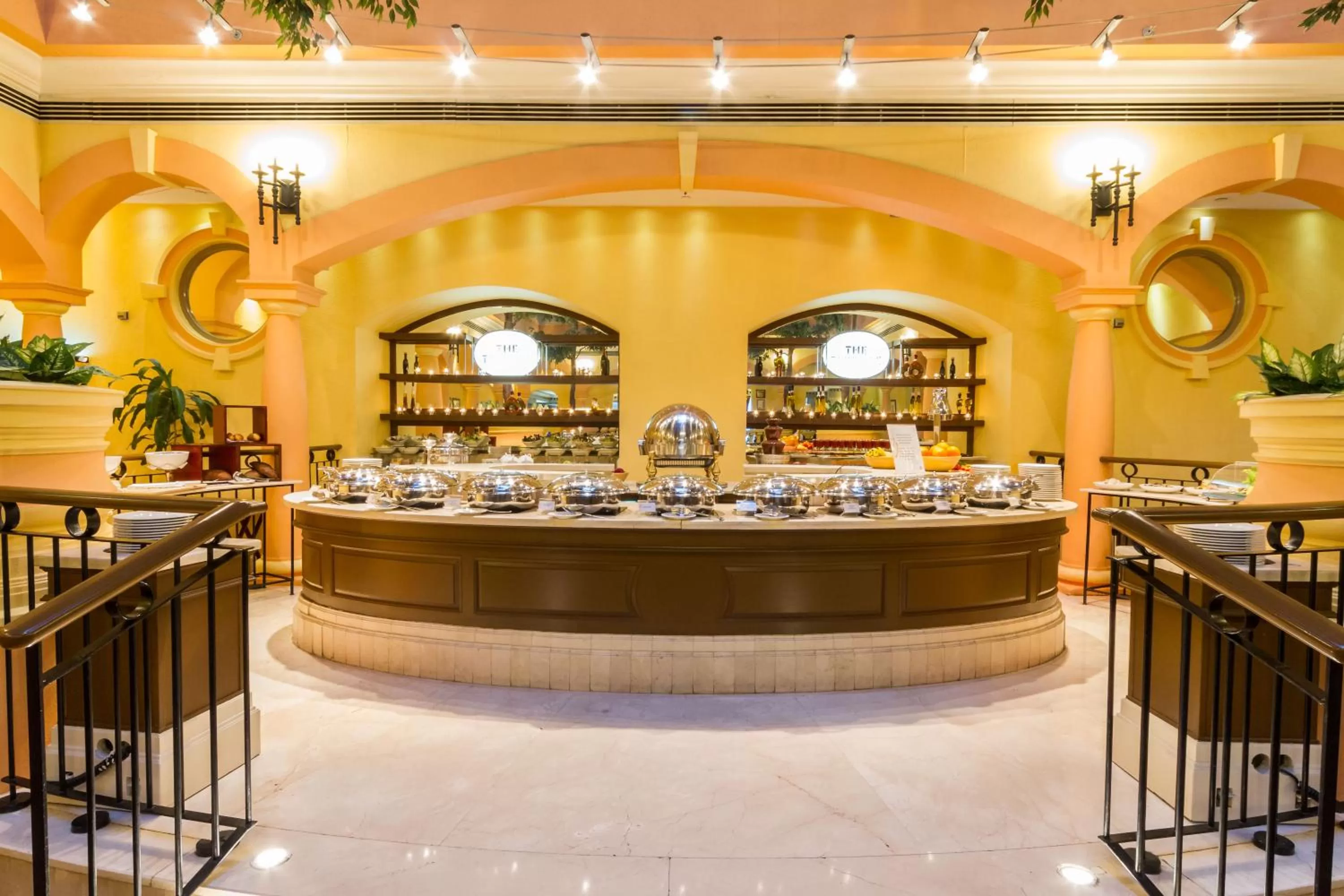 Restaurant/Places to Eat in Grand Excelsior Hotel Deira