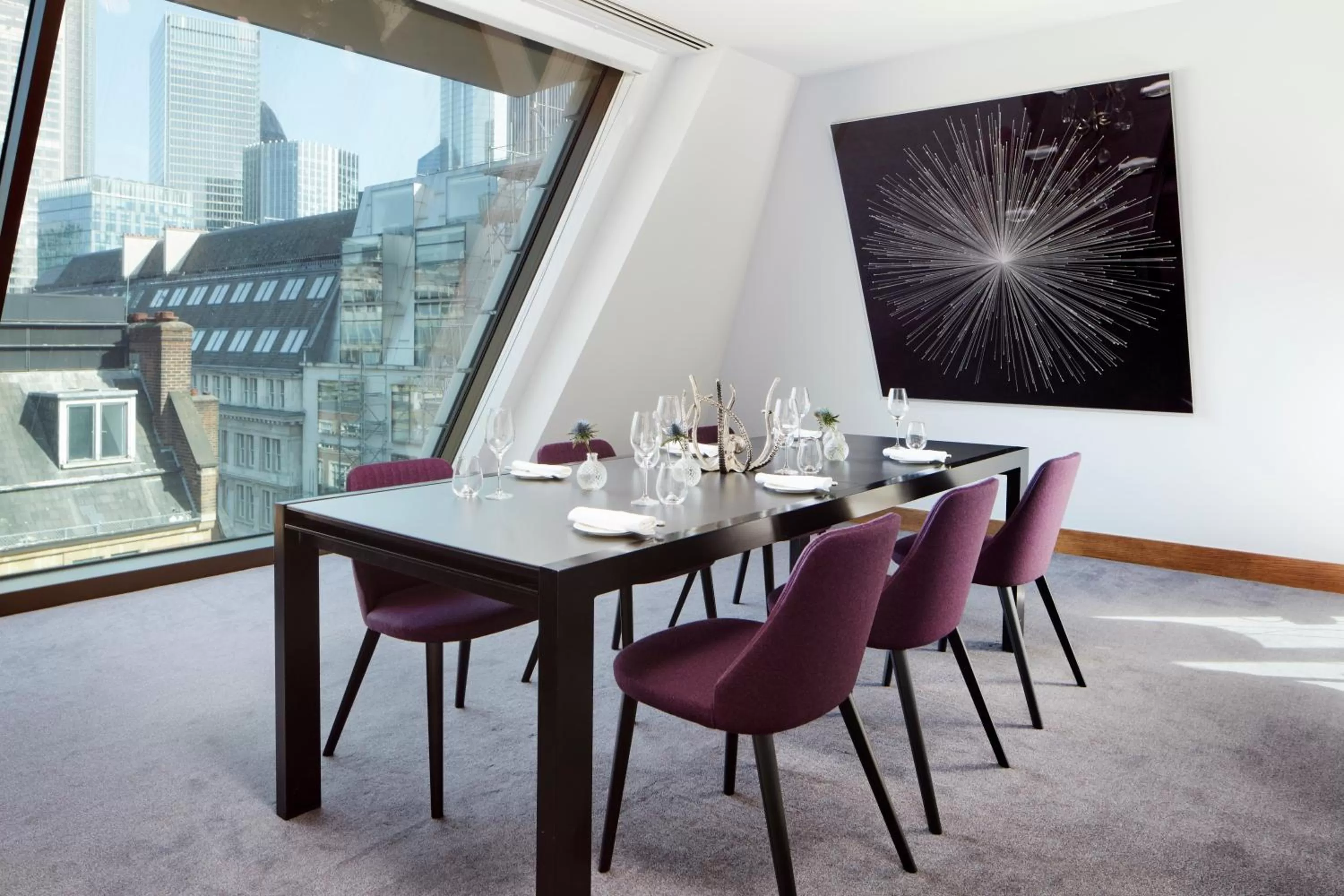 Restaurant/places to eat in South Place Hotel