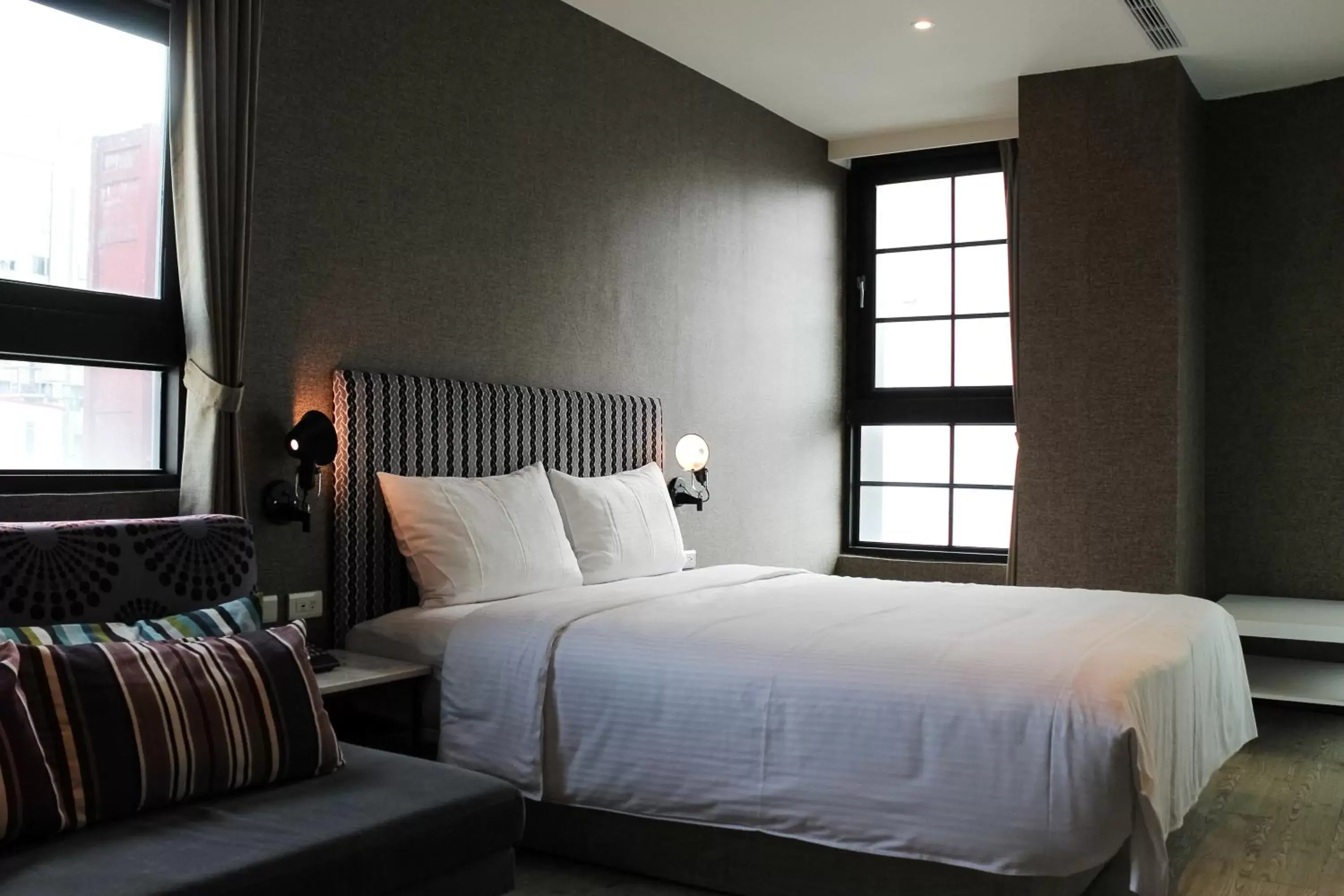 Photo of the whole room, Bed in CHECK inn Taichung Ziyou