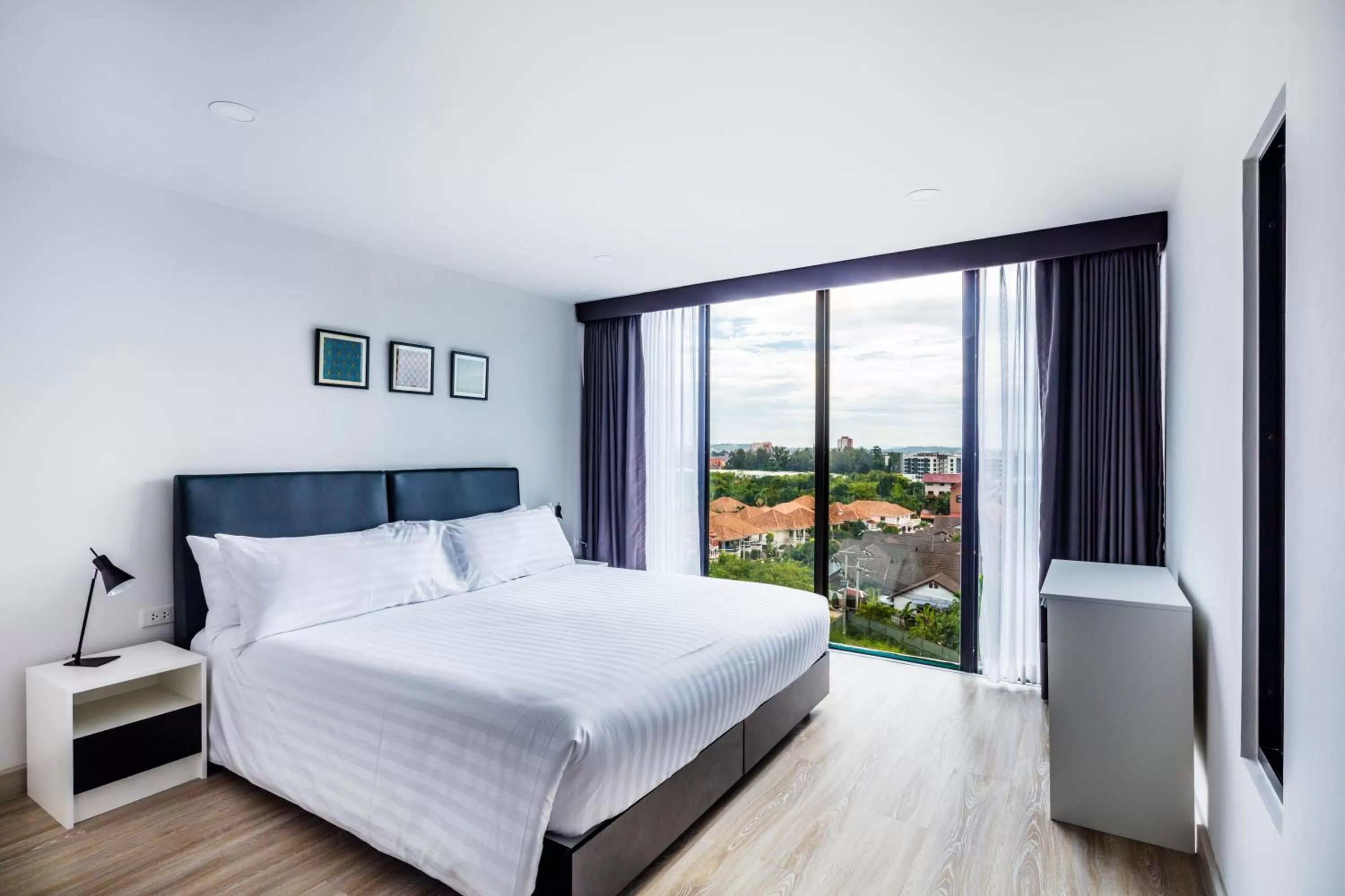 Photo of the whole room, Bed in The Rizin