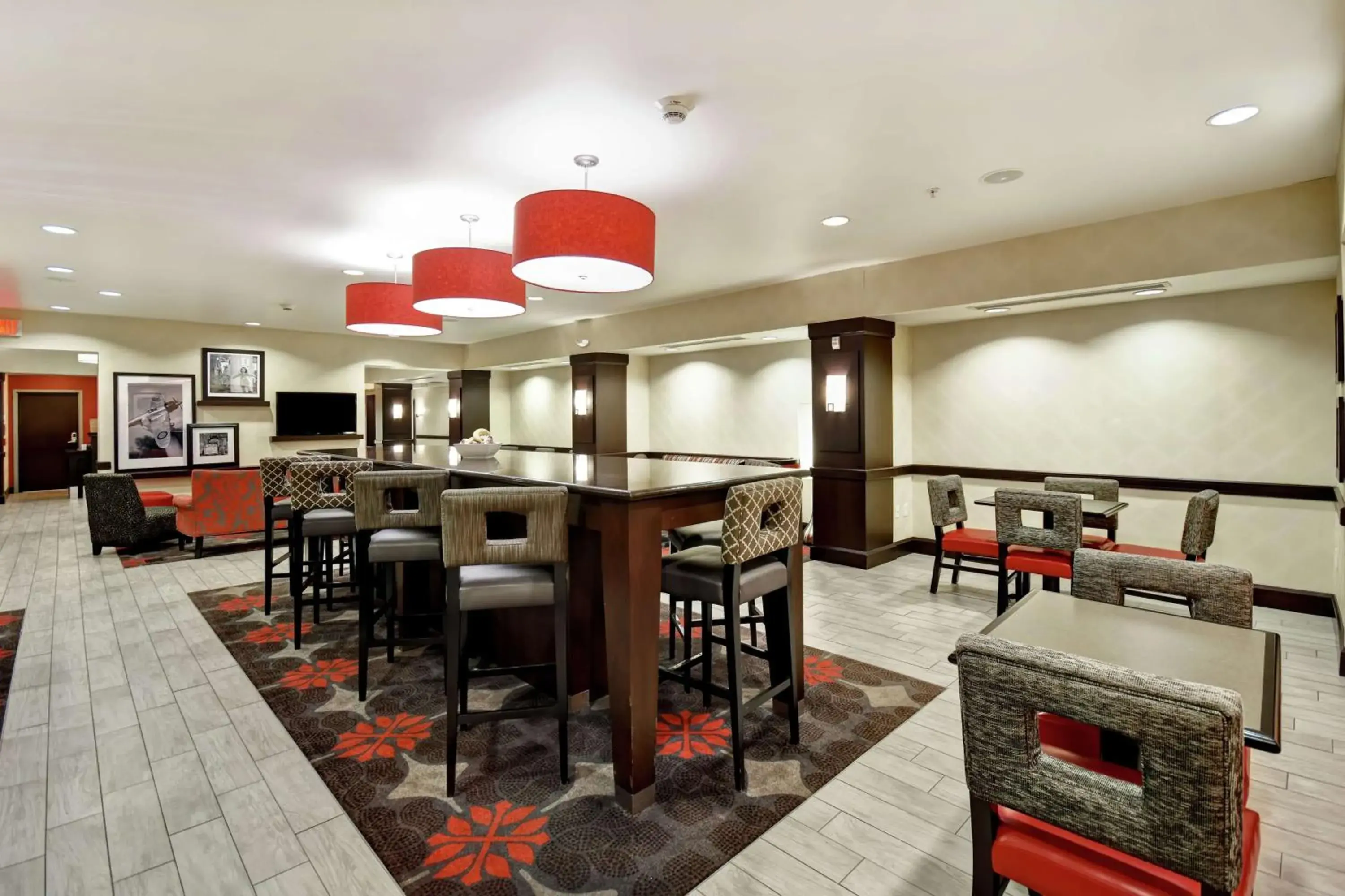 Dining area, Restaurant/Places to Eat in Hampton Inn By Hilton Middletown