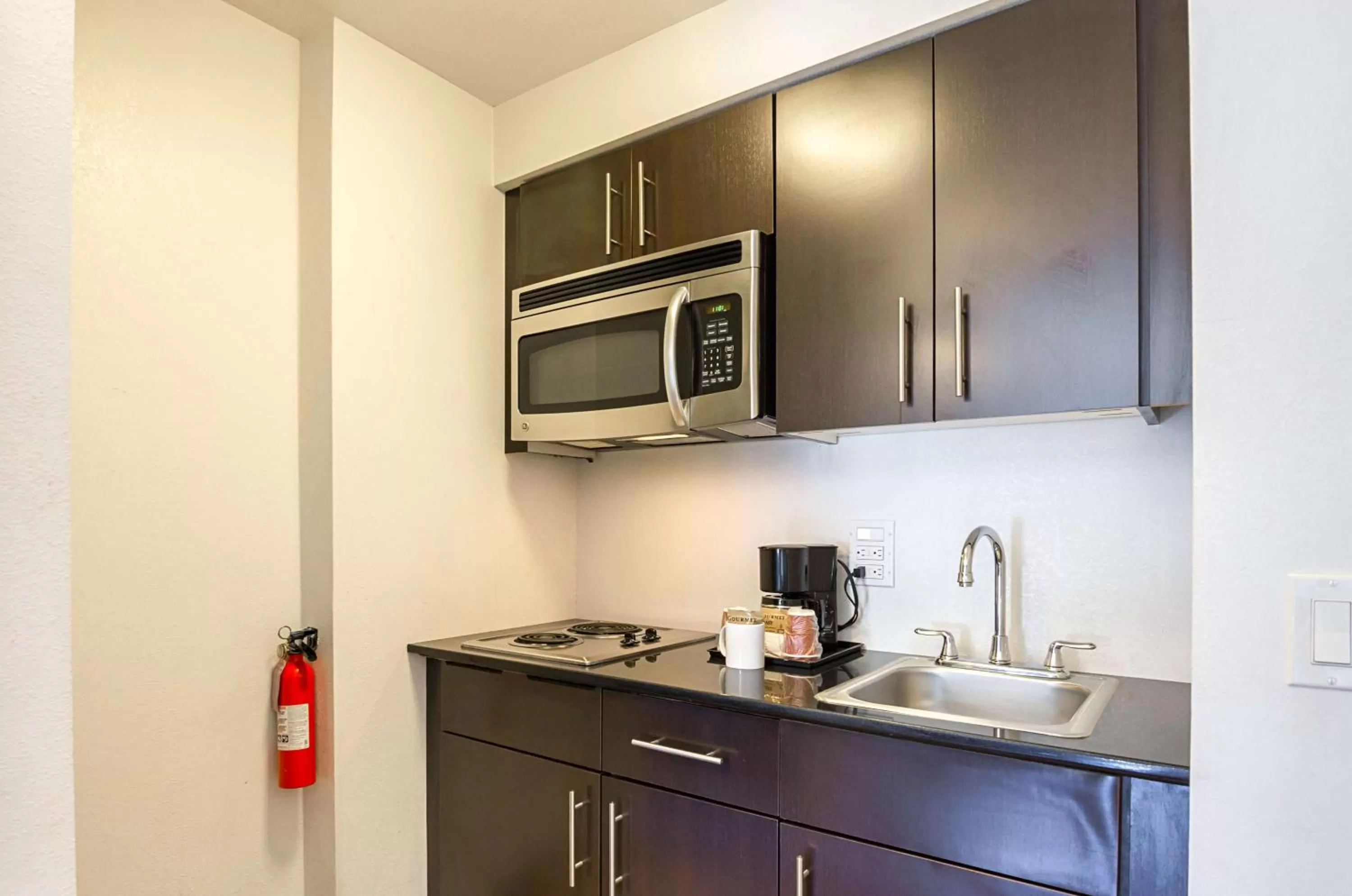 Kitchen or kitchenette in Studio 6-Concord, CA
