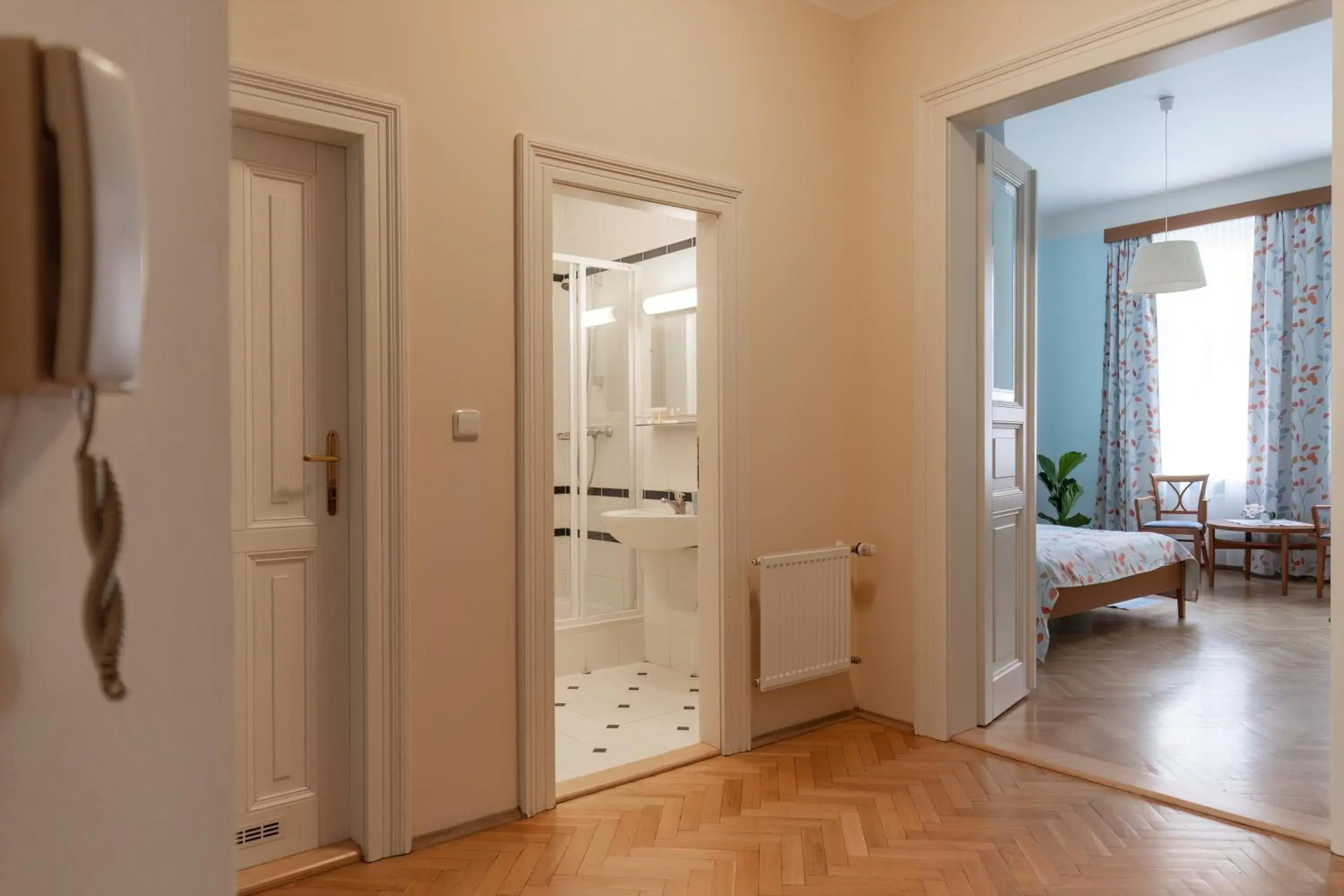 Photo of the whole room, Bathroom in Aparthotel Sibelius