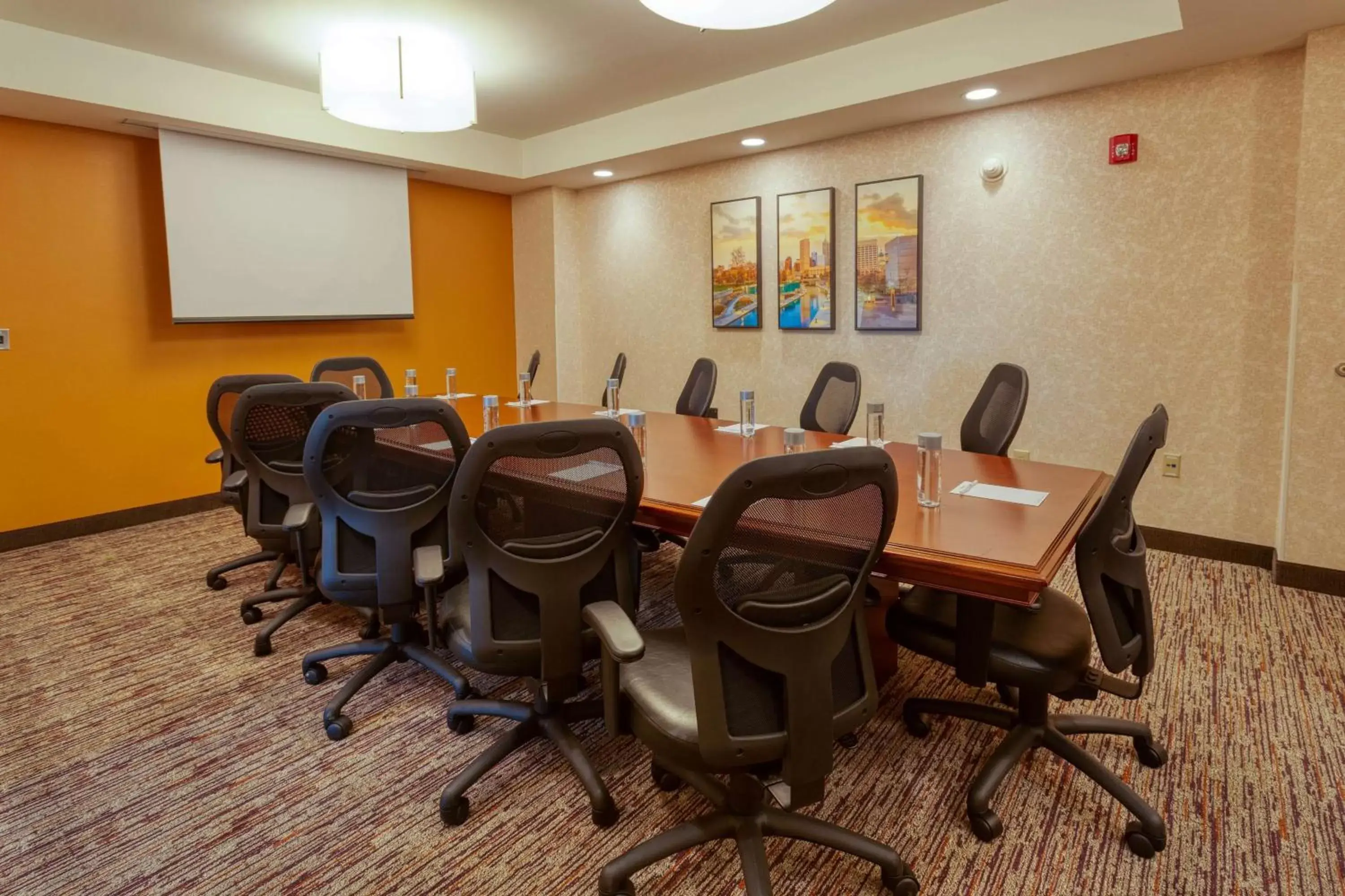 Photo of the whole room, Business Area/Conference Room in Drury Inn & Suites Indianapolis Northeast