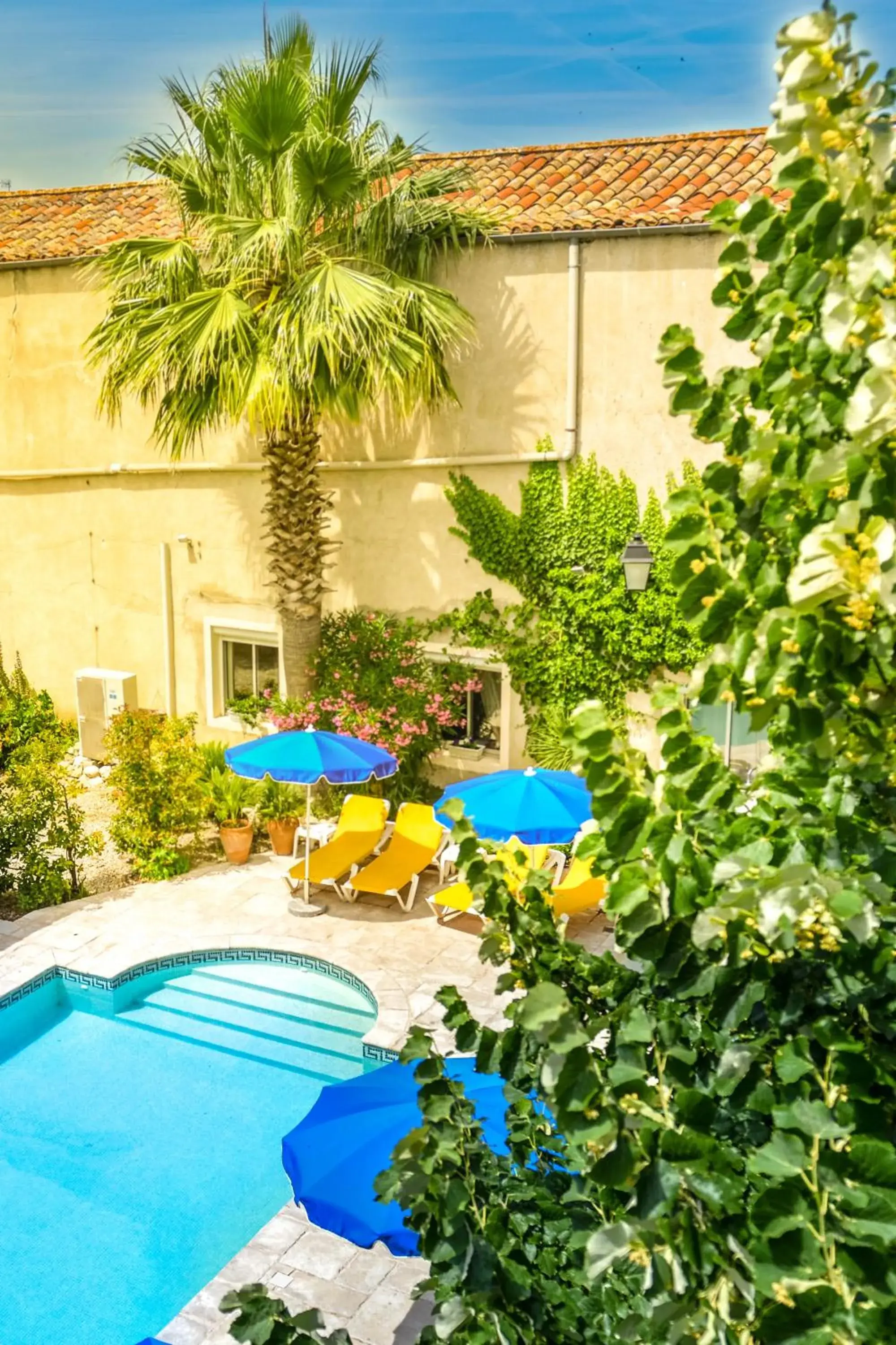 Pool view, Swimming Pool in Logis Hôtel Restaurant Résidence