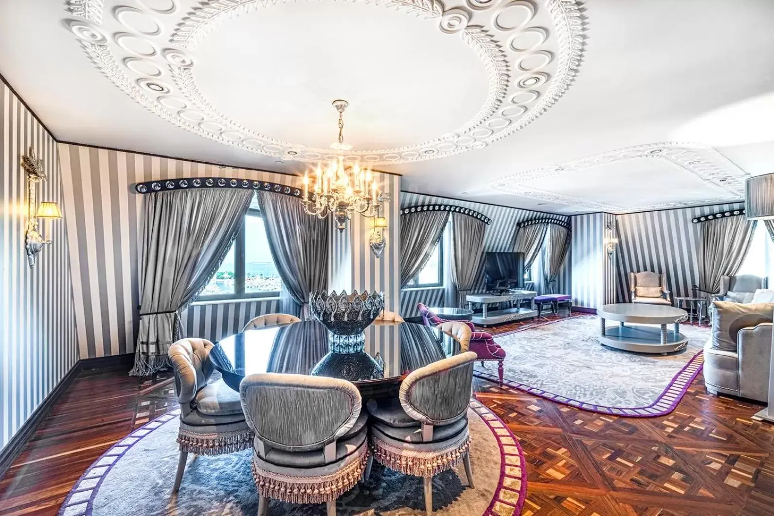 Living room, Seating Area in Wyndham Grand Istanbul Kalamış Marina Hotel