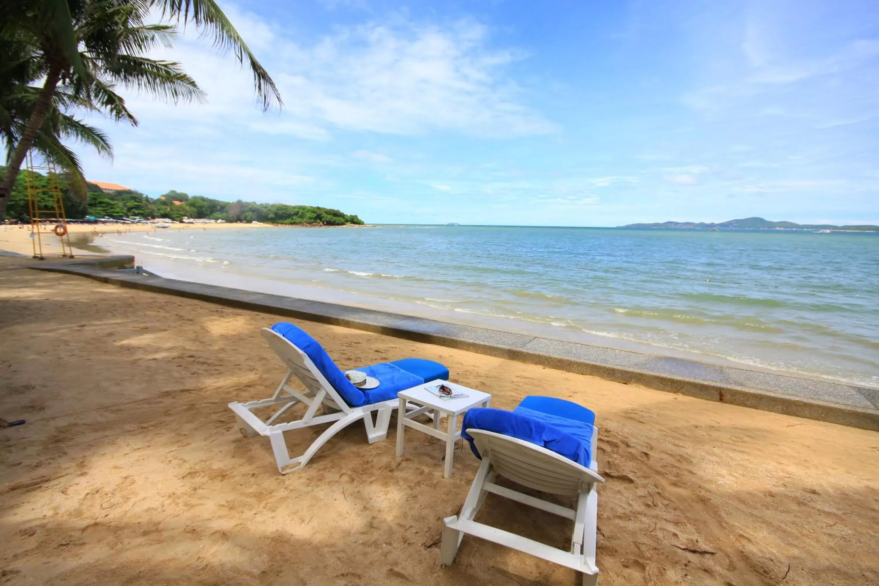 Beach in Royal Wing Suites & Spa Pattaya