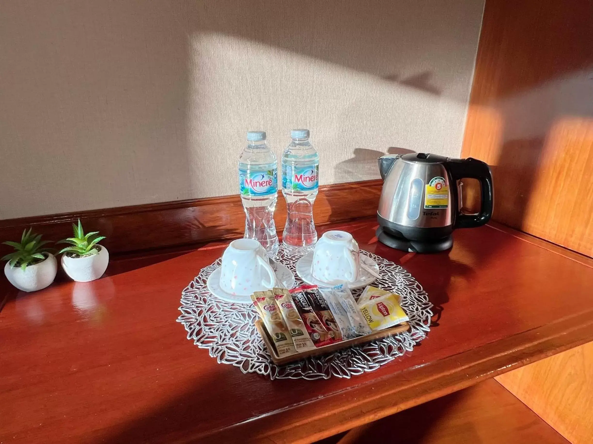 Coffee/tea facilities in The Promenade Hotel - SHA Plus