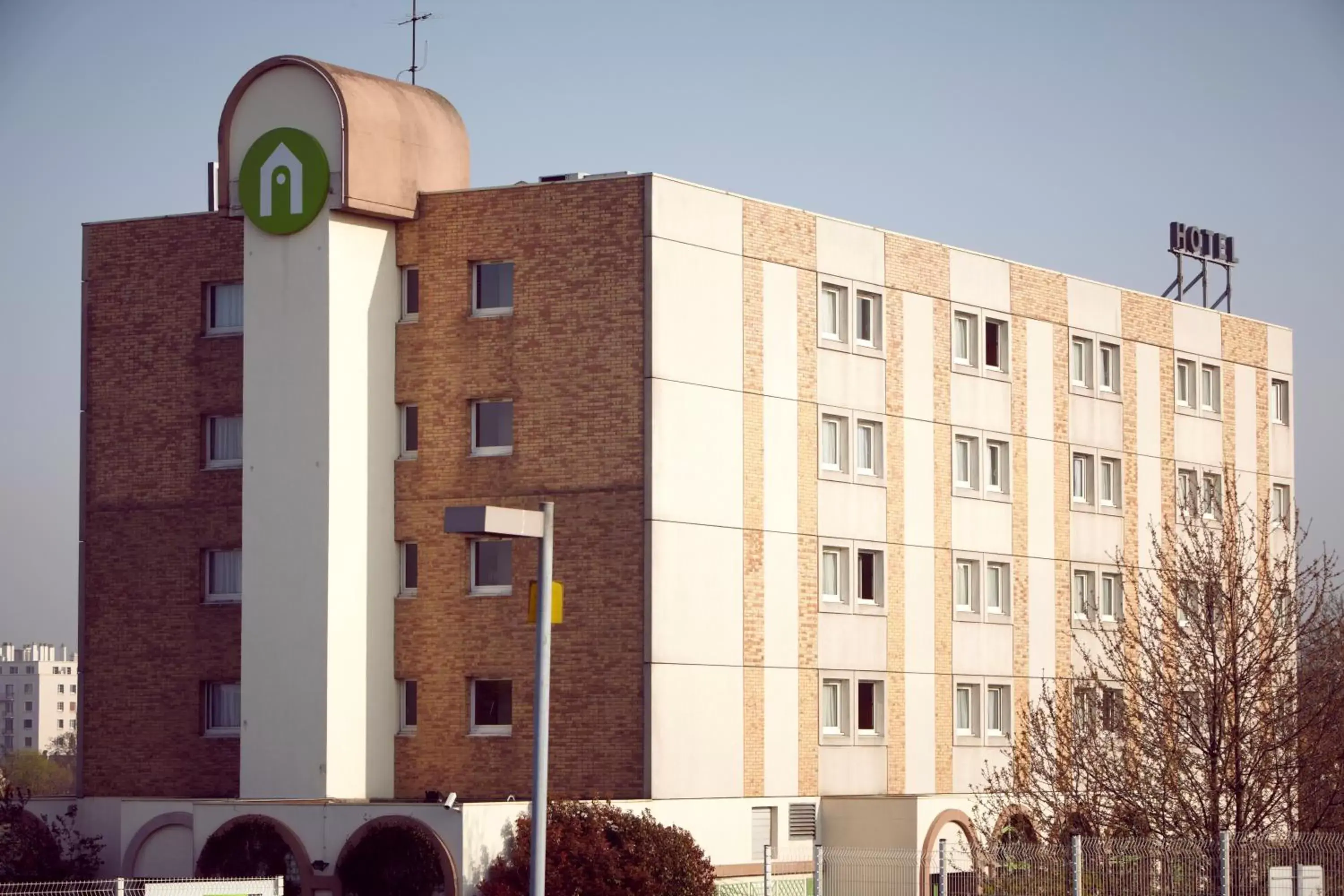 Facade/entrance in Campanile Villejuif Facade/entrance in Campanile Villejuif