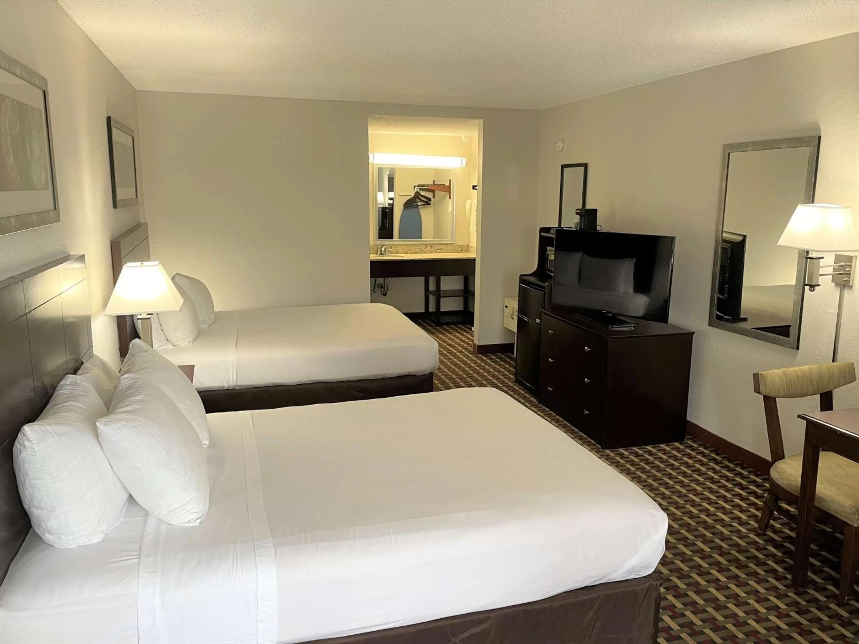 Queen Room with Two Queen Beds - Smoking in Best Western of Clewiston