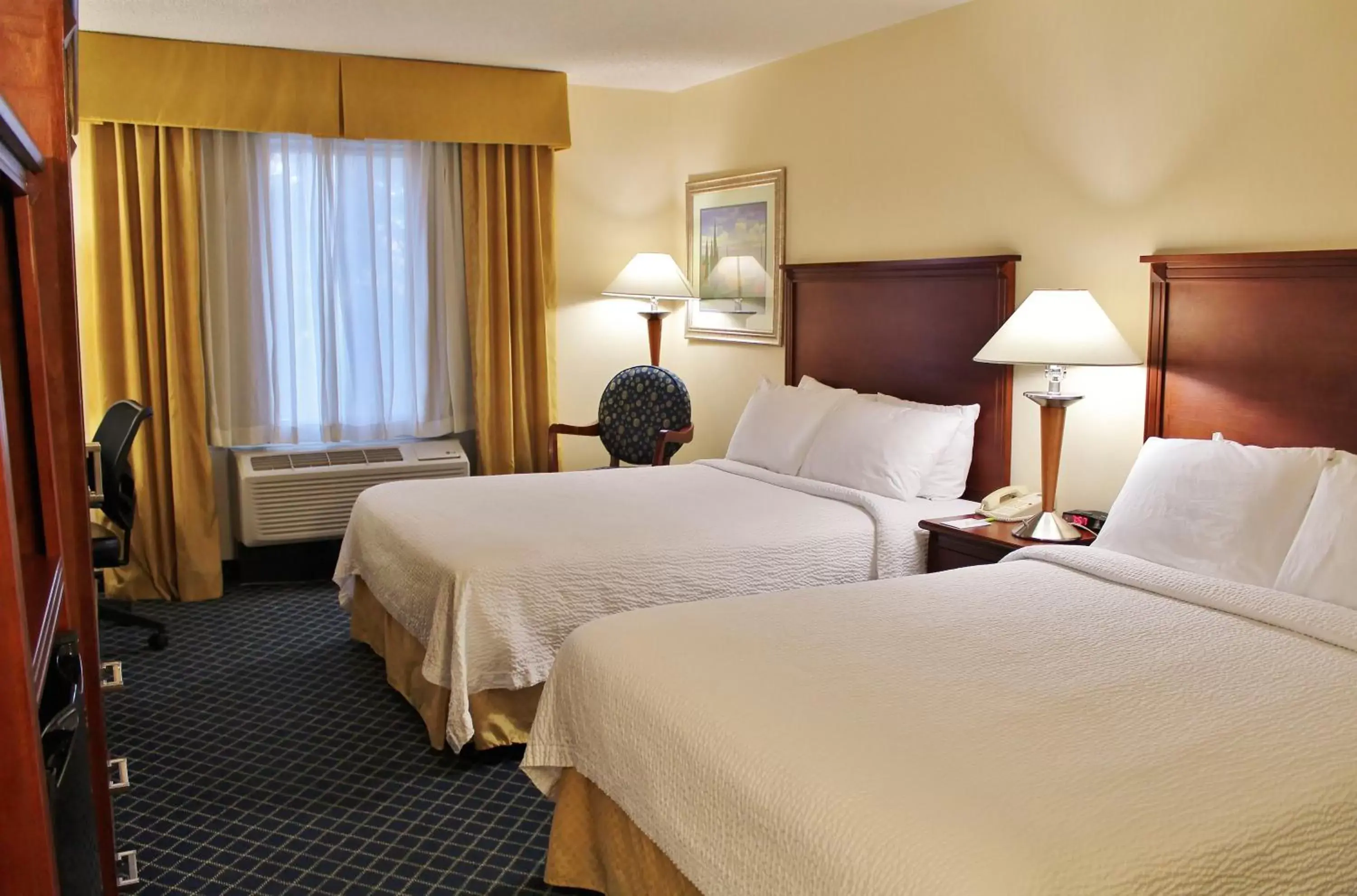 Photo of the whole room, Bed in Baymont by Wyndham Flagstaff Photo of the whole room, Bed in Baymont by Wyndham Flagstaff